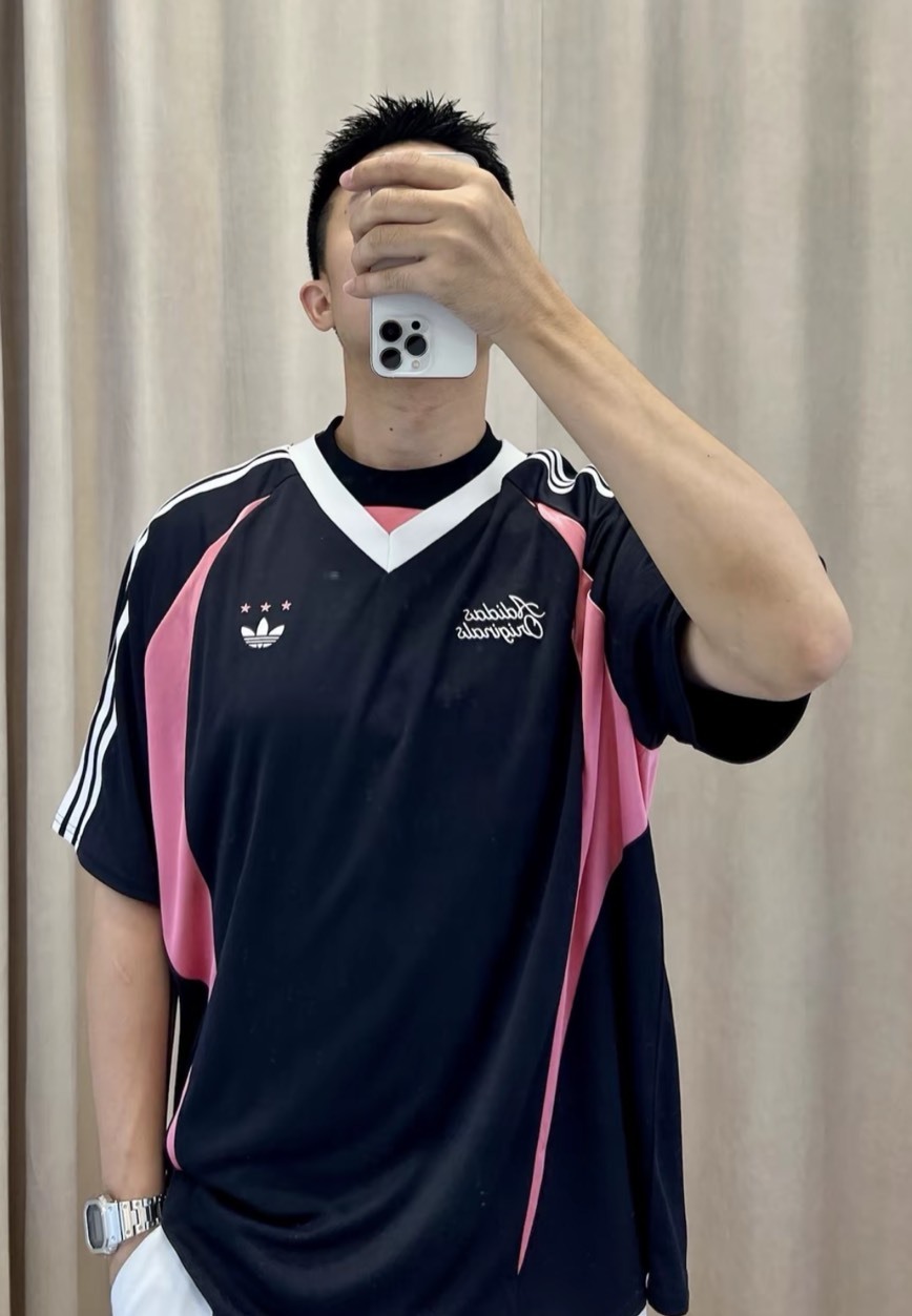 adidas Originals Oversized V領條紋數字T恤 女款 黑色