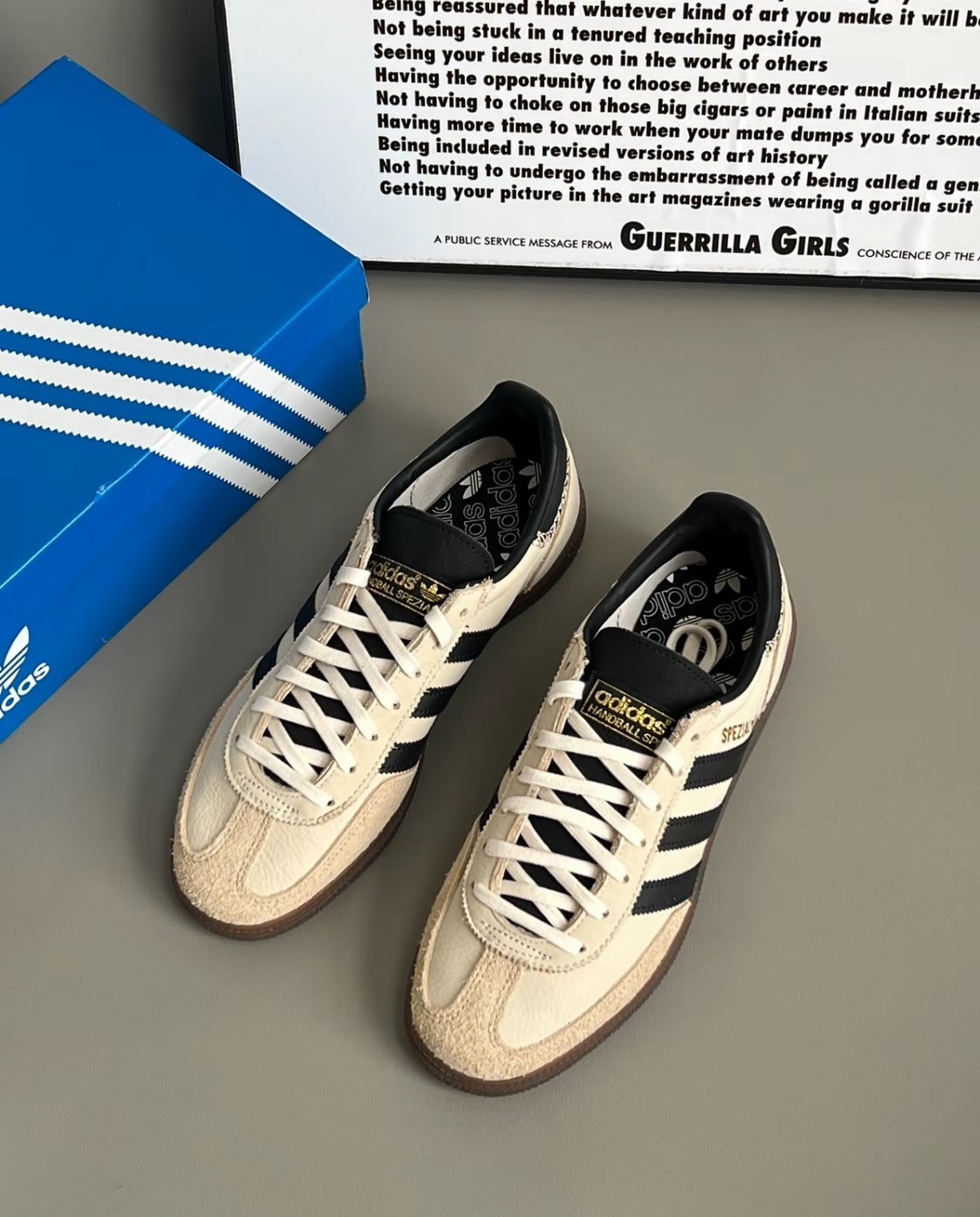 adidas HANDBALL SPEZIAL 白色低幫休閒板鞋 女款