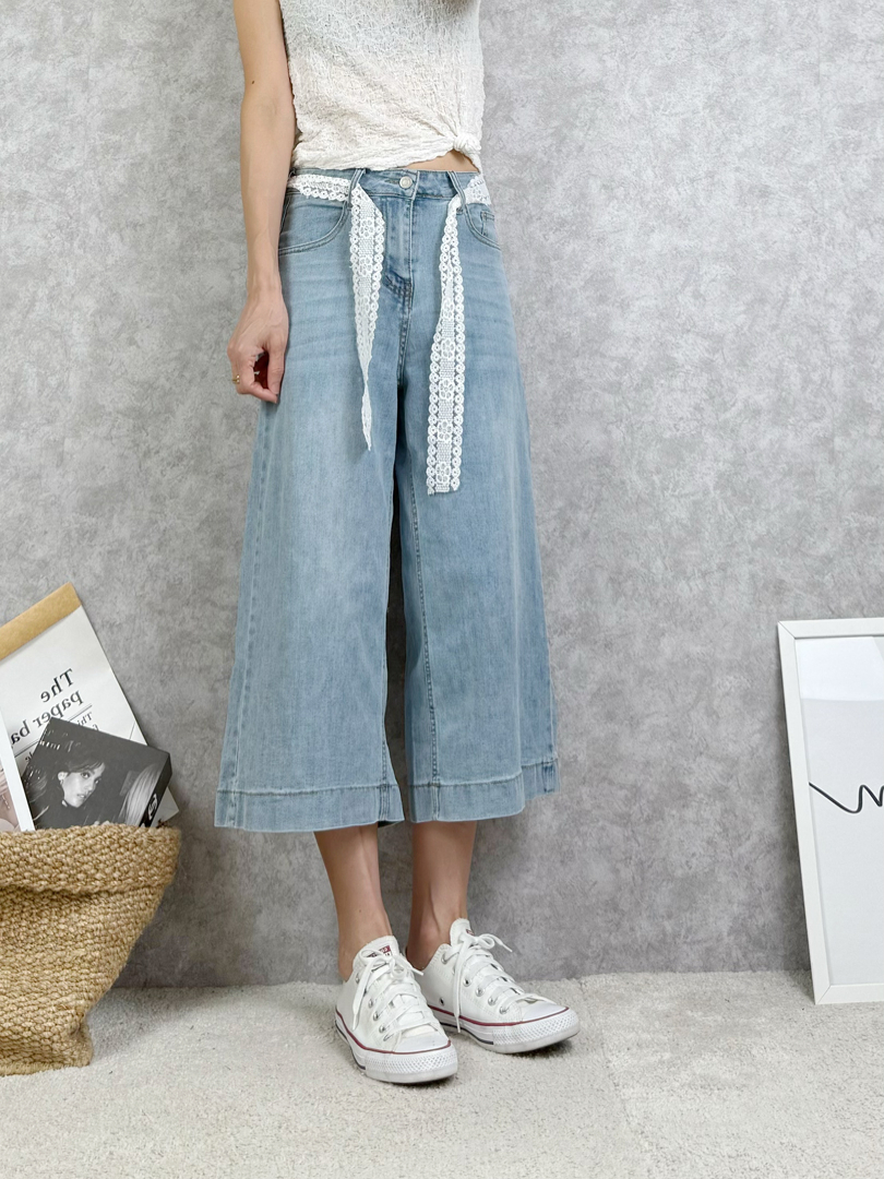 甜美系女孩穿搭♡ 蕾絲綁帶八分褲必收款！