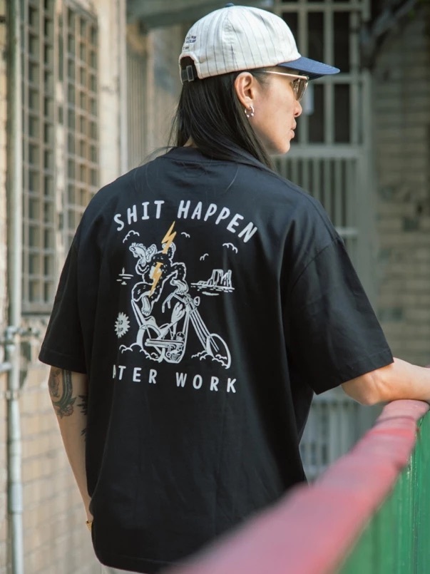 【AFTER WORK】SHIT HAPPEN 短TEE