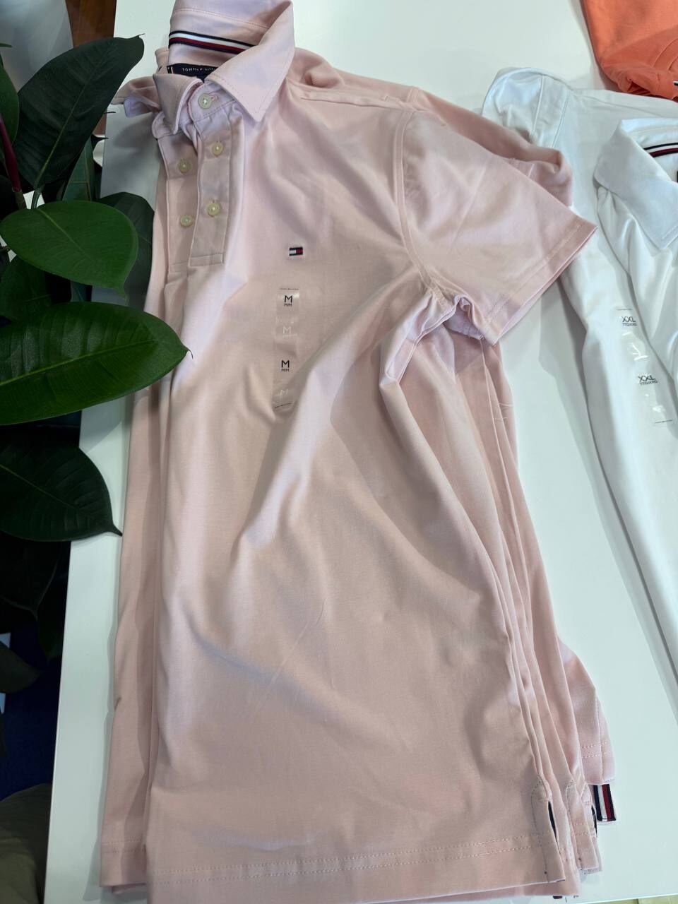 [U] TOMMY HILFIGER PINK WOMEN'S SLIM FIT POLO SHIRT, XM04205-652 (UTH272)