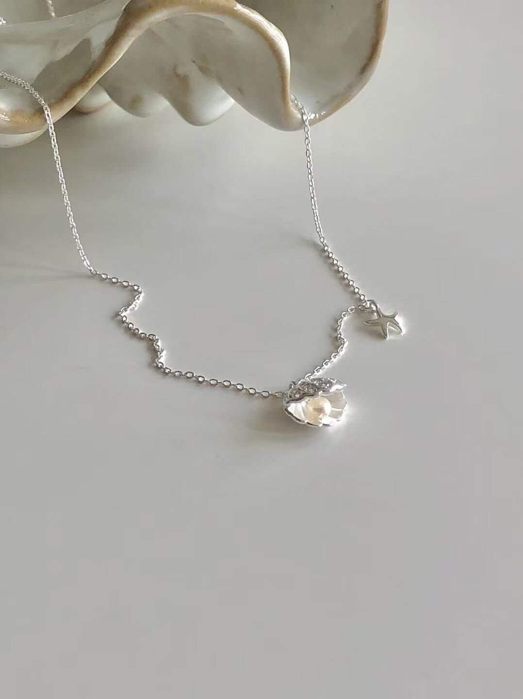 S925 silver cubic clam with pearl necklace