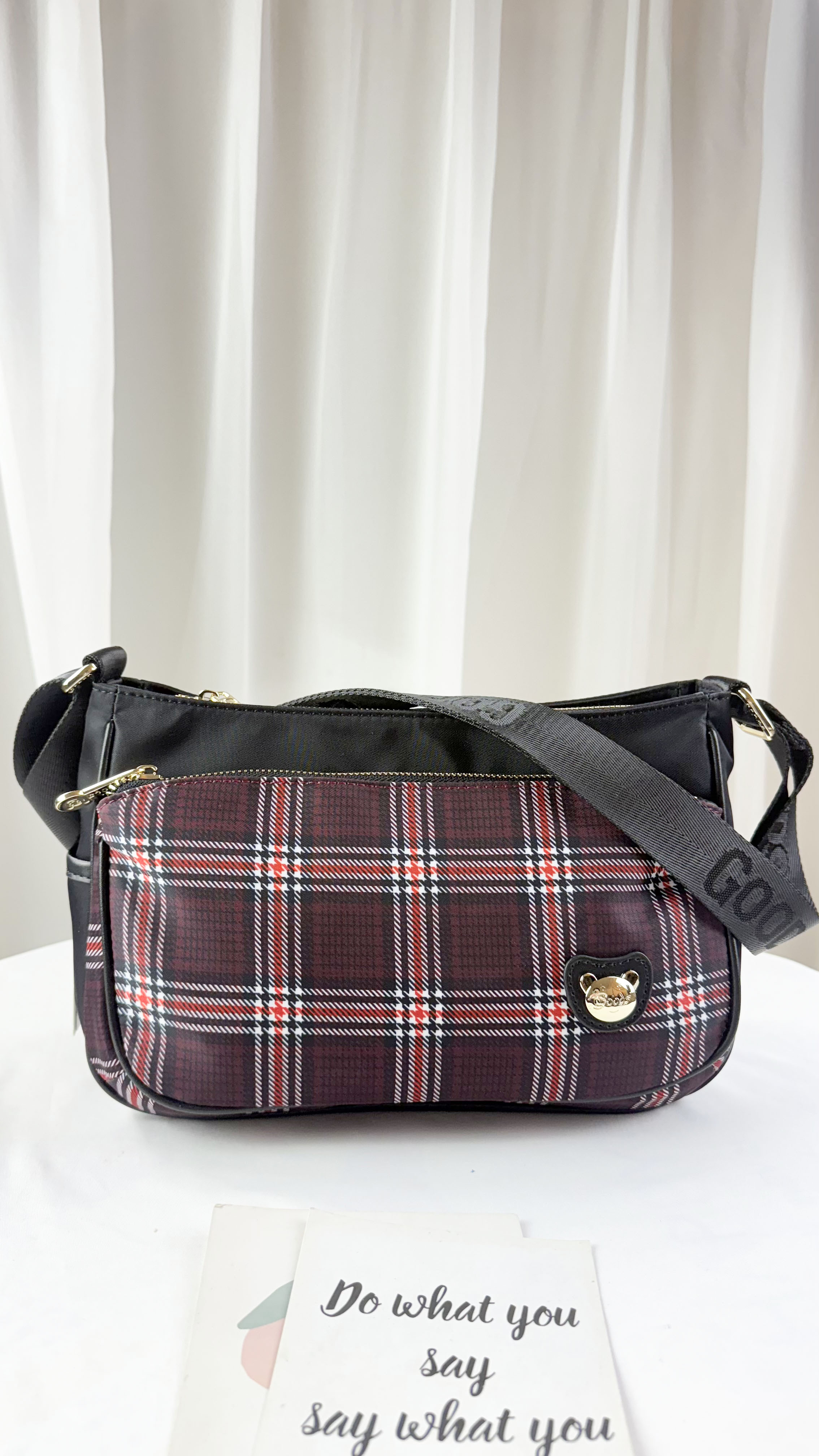 GOODS 英倫格紋紅拼色防潑水側背包 #28069