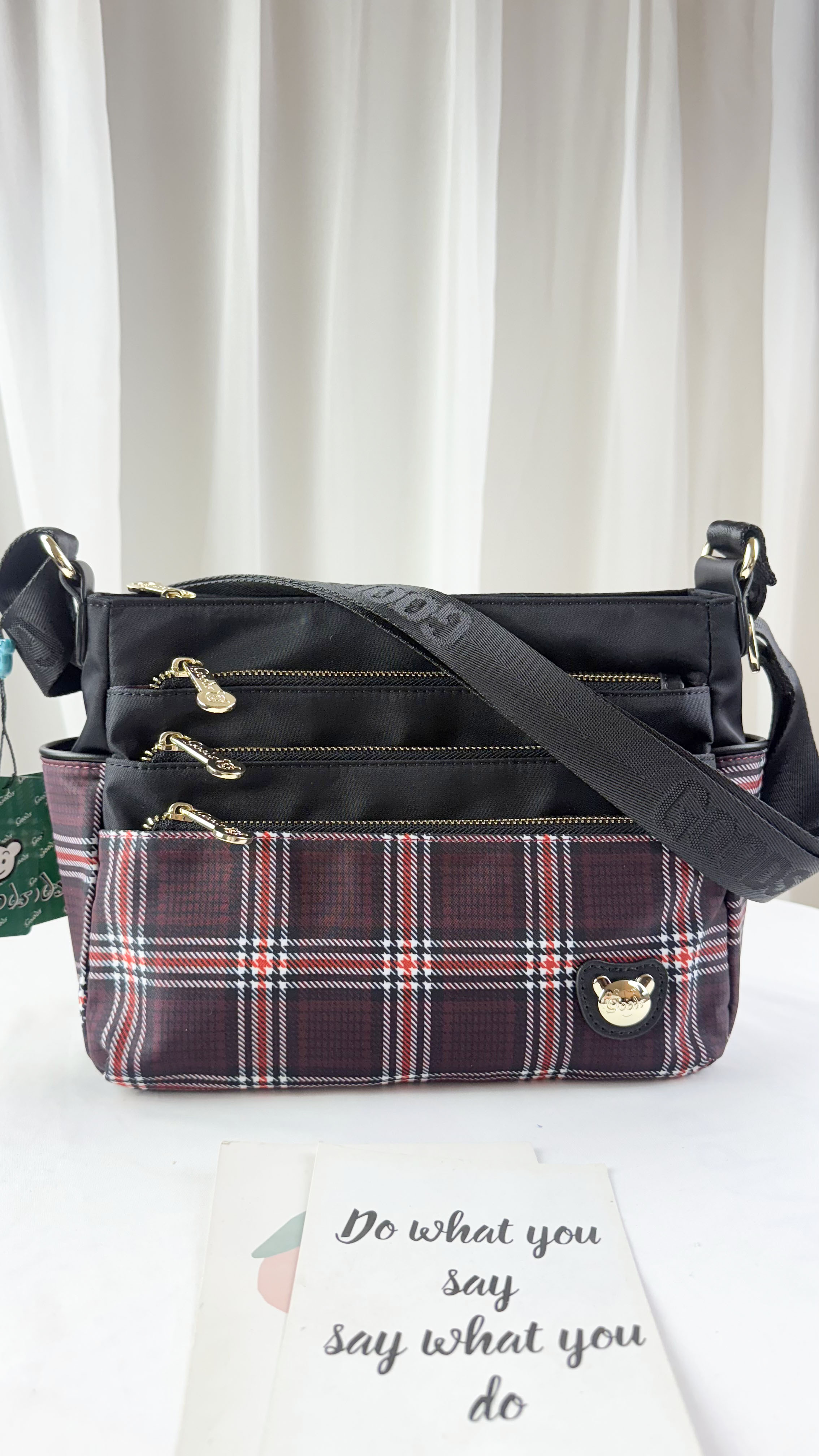 GOODS 英倫格紋紅拼色防潑水側背包 #2502