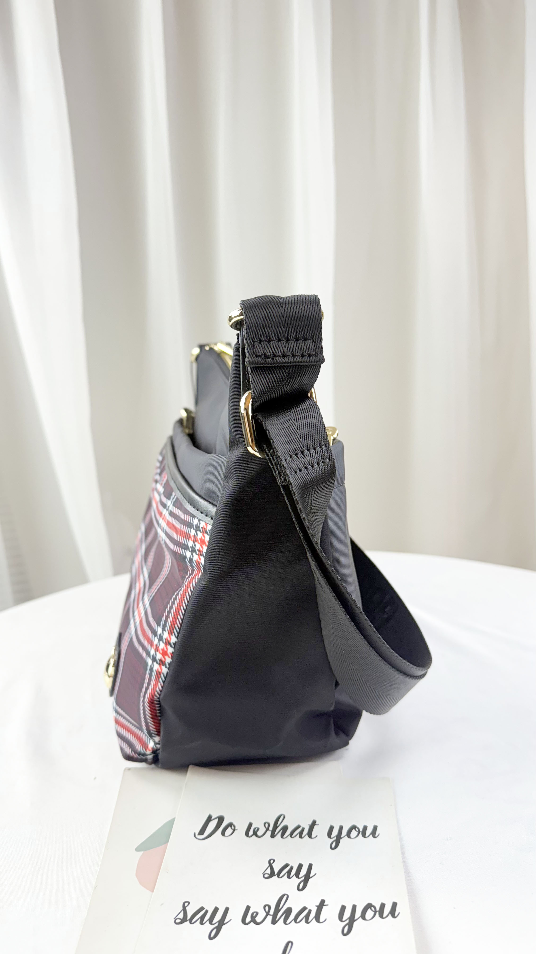 GOODS 英倫格紋紅拼色防潑水肩背包 / 側背包 #2638