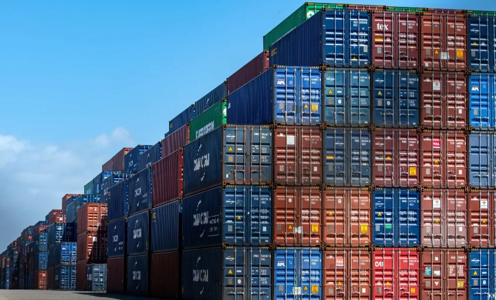 retails tariff turmoil