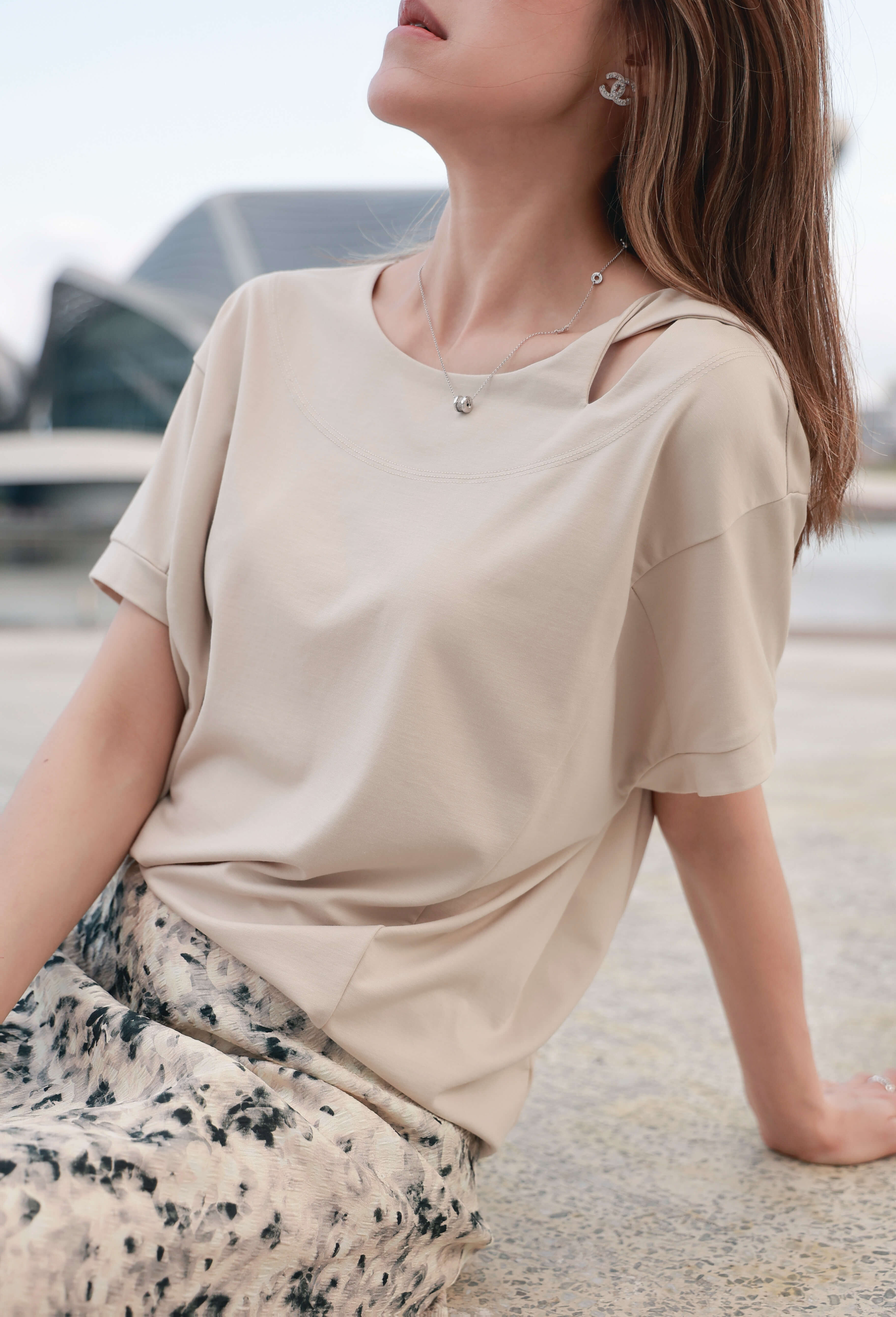 Cut-Out Cap Sleeve Top_TP255L22