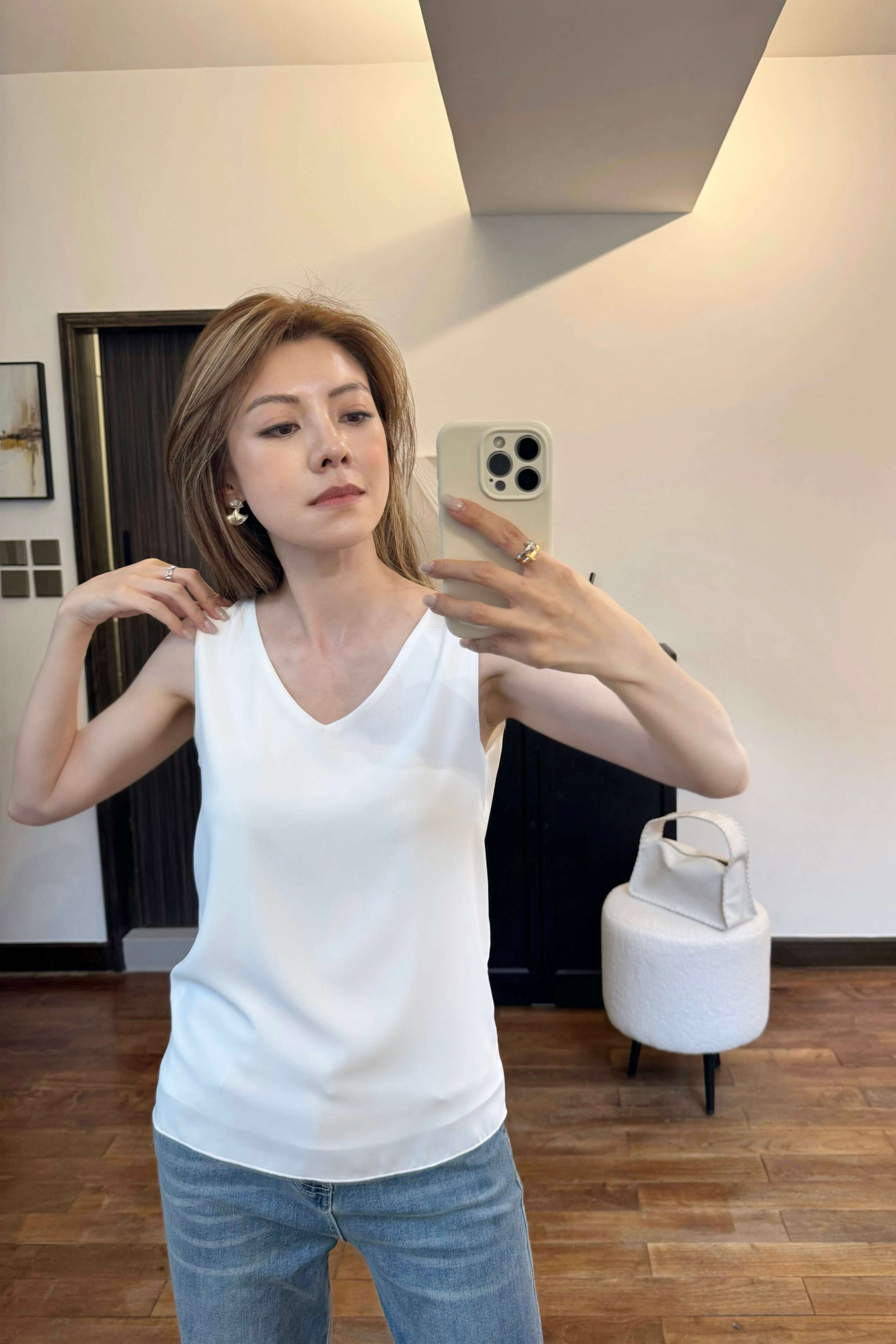 Basic V-Neck Tank Top_TP225L24B