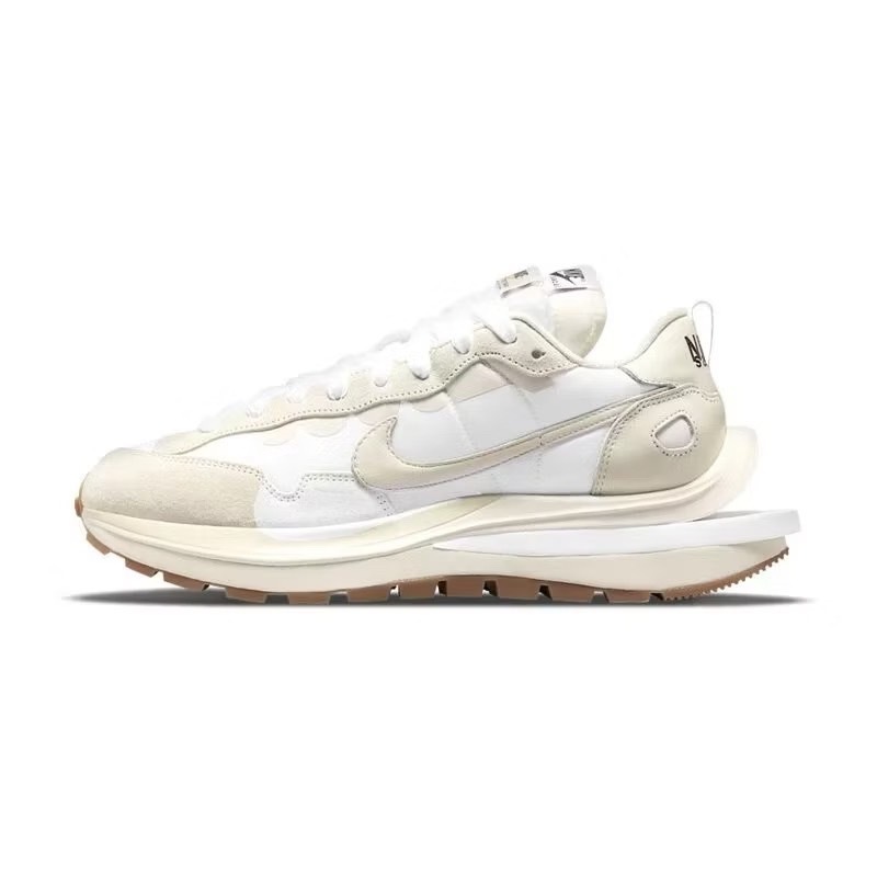 <連線代購商品>SACAI X NIKE VAPORWAFFLE 白焦糖底 DD1875-100