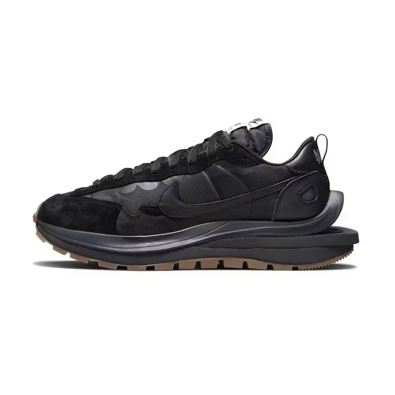 <連線代購商品>SACAI X NIKE VAPORWAFFLE 黑焦糖底 DD1875-001