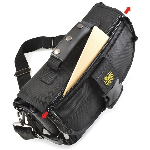 VanNuys Multi Functional Shoulder Bag