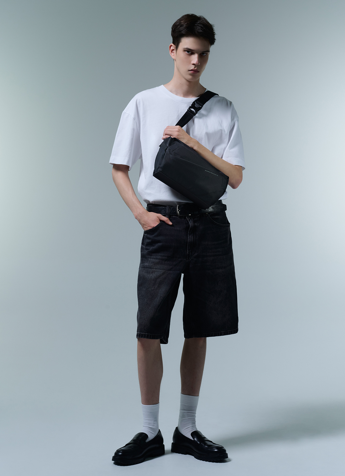 ■ROBINMAY■捷德胸包2.0 EZI002 ゼッドチェストバッグ/送料込 捷德胸包｜男胸包｜皮革男包｜ROBINMAY 官方網站(RM)