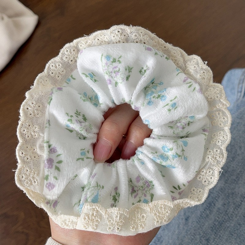 [3 FOR RM10] Blue Vintage Alice Floral Scrunchie