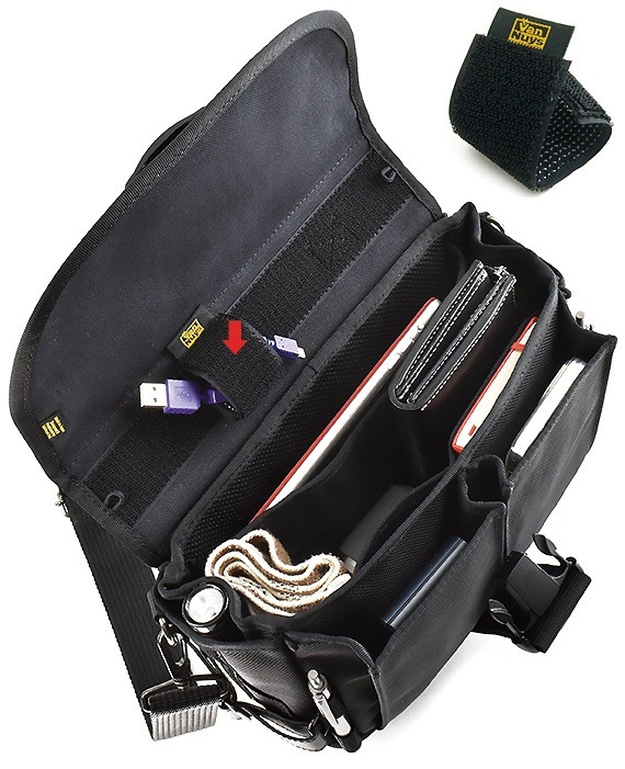 VanNuys Multi Functional Shoulder Bag