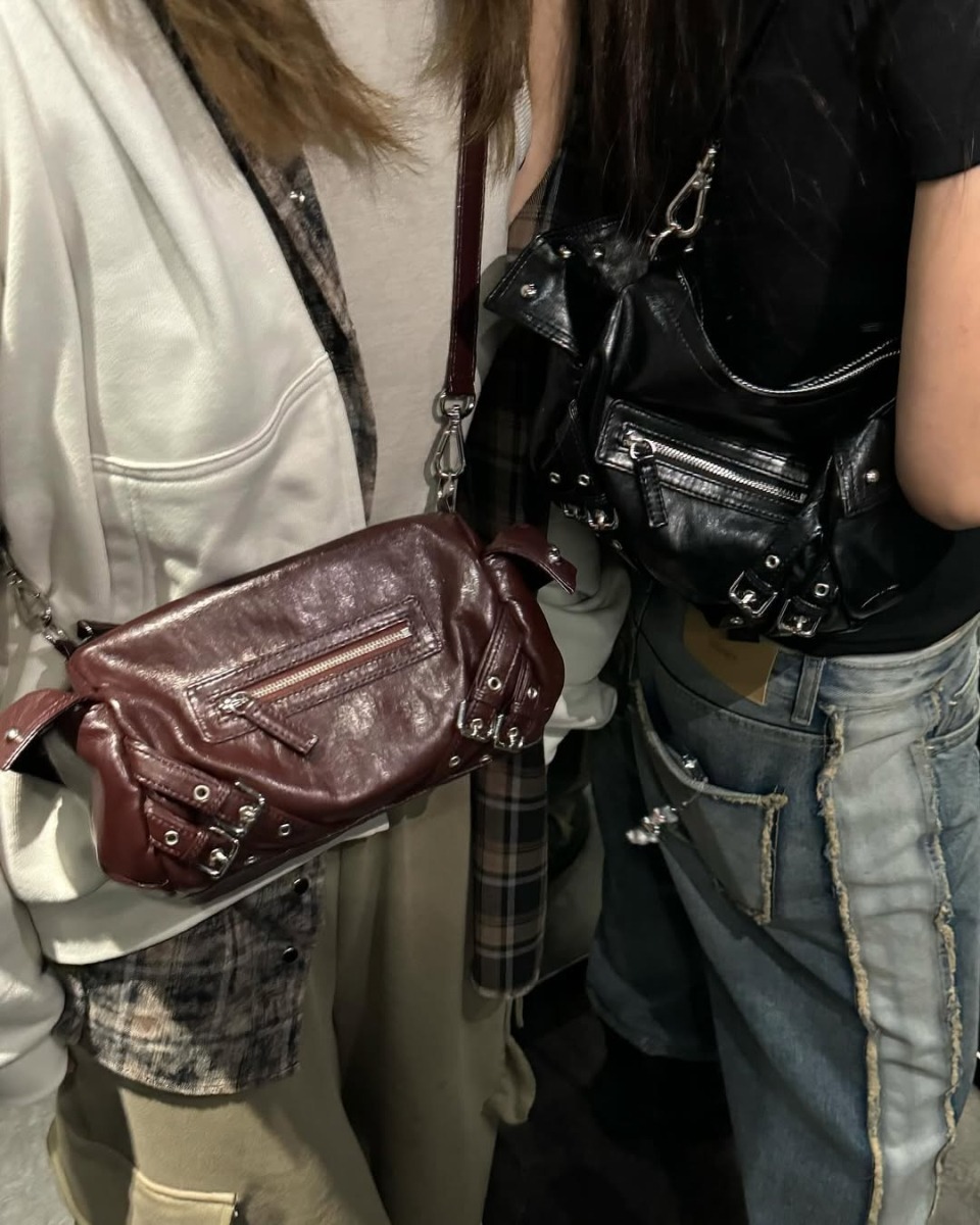 DEINET STUD POCKET BAG