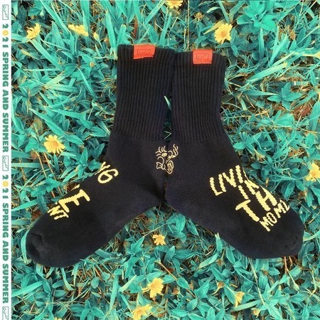 SIGHT Clothing - Living In The Moment 活在當下 舒彈中筒襪