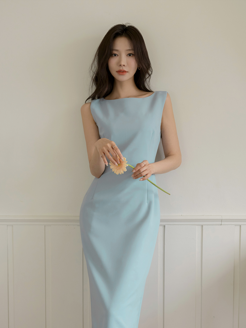 [現貨] Nelly 無袖船領素洋裝 [ 天空藍 / M ]