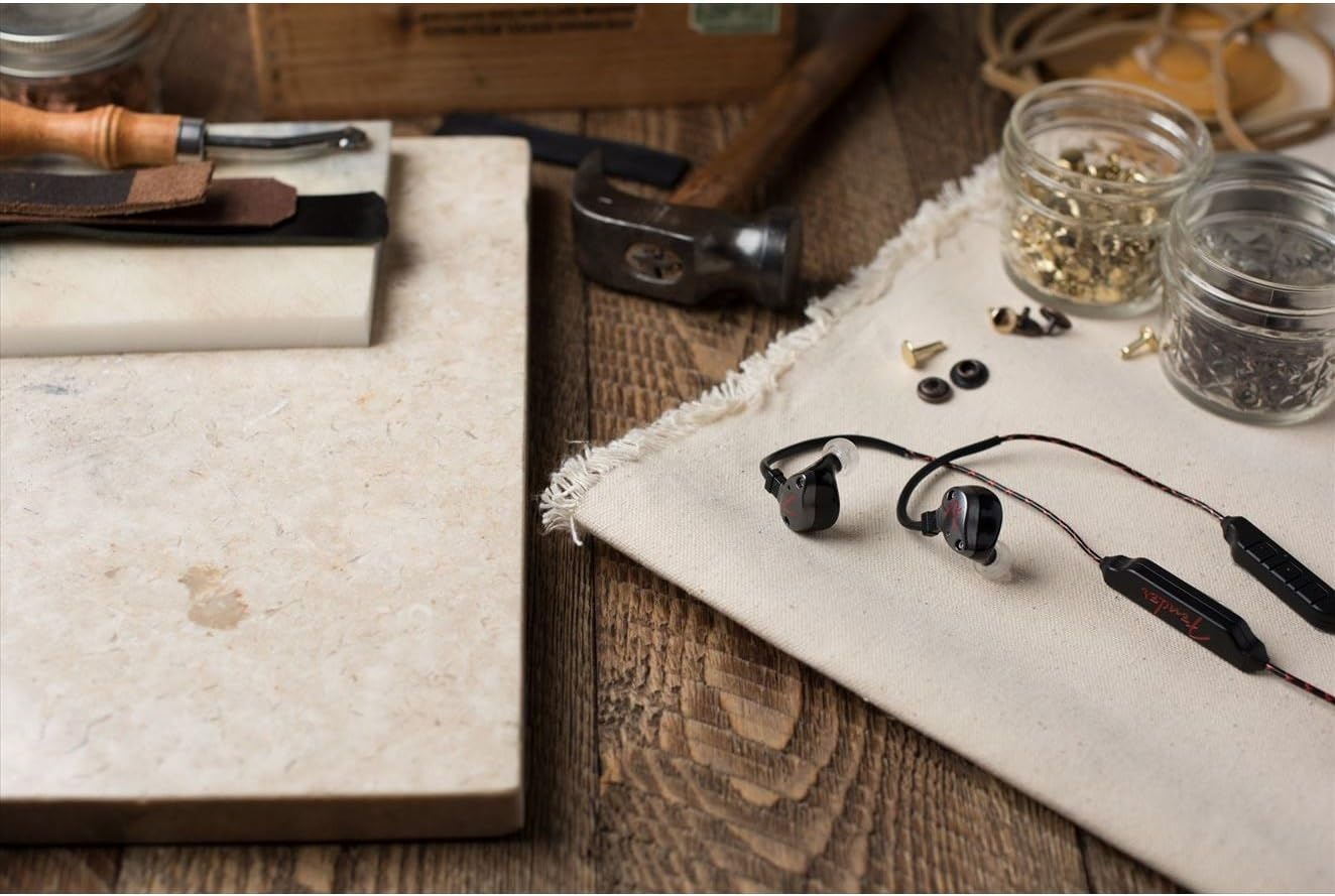 Fender PureSonic Premium 耳機 配件圖