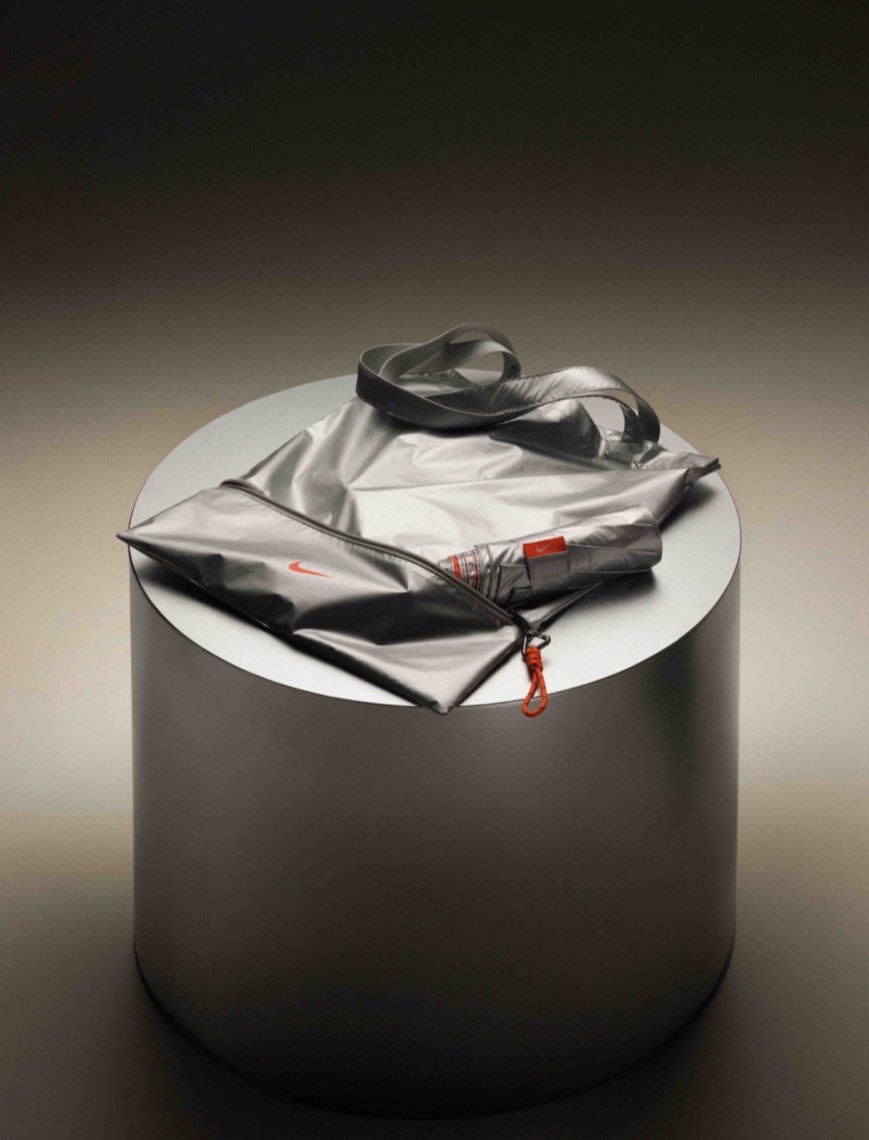 買1(乾溼分離收納袋)就送1(雨傘)> Nike專屬 國外限定 夏日晴雨兩用傘 銀橙色 摺疊傘 兩用 收納袋