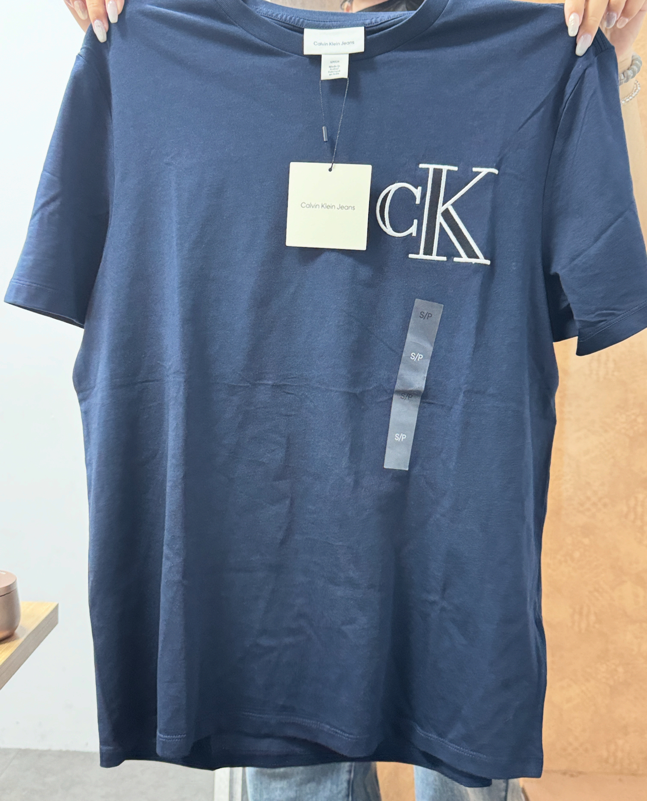 Calvin Klein CK 側邊立體電繡字母 短袖上衣 短T