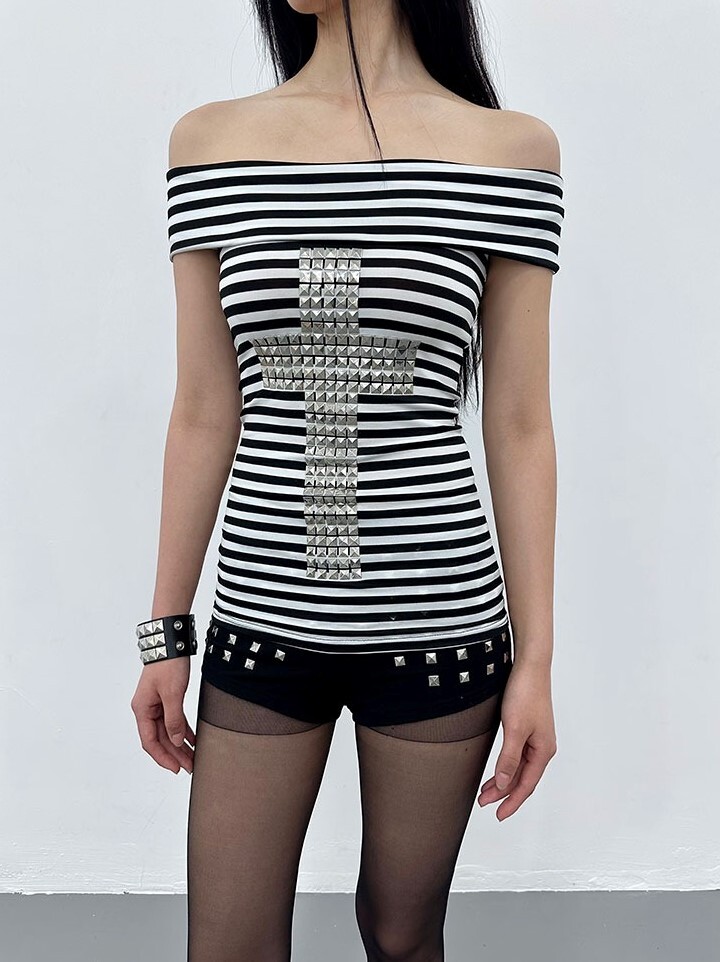 ArtByTastybabe 鉚釘十字 黑白條紋 一字領 緊身 短袖