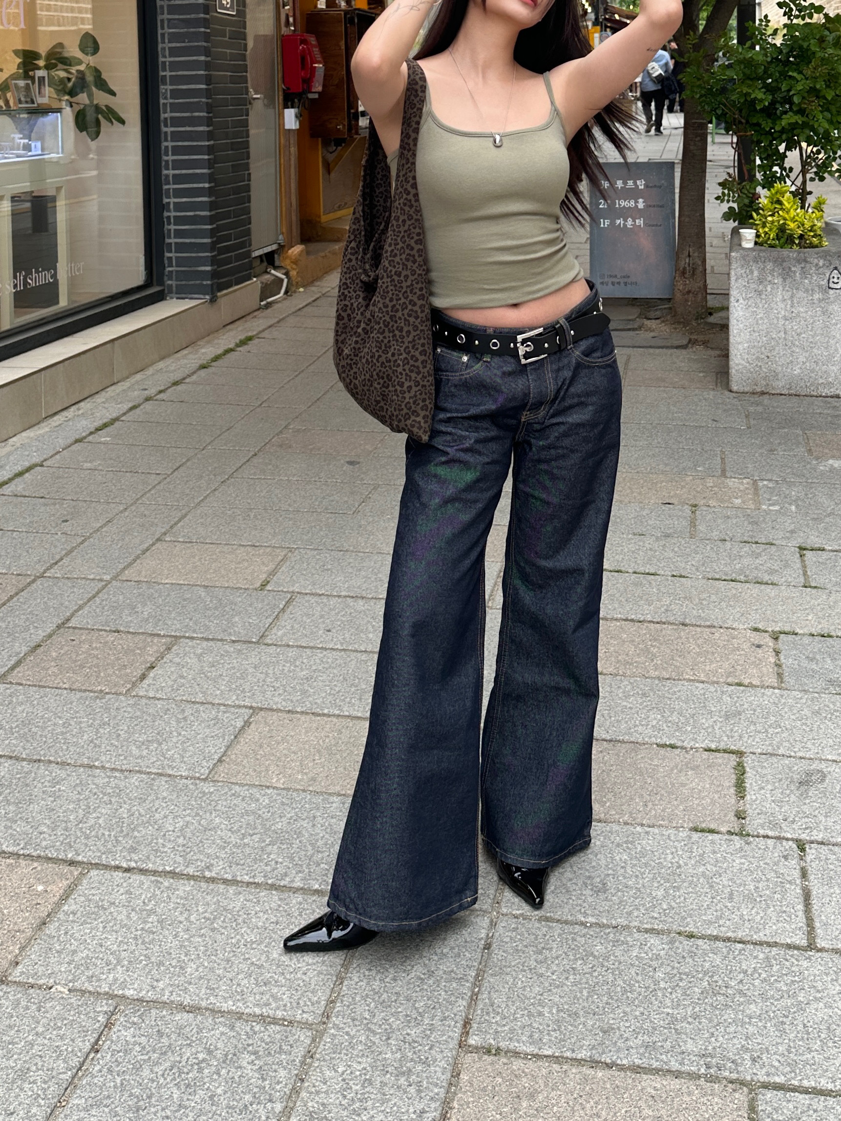 【現貨】T04 舒適無感bratop (卡其)