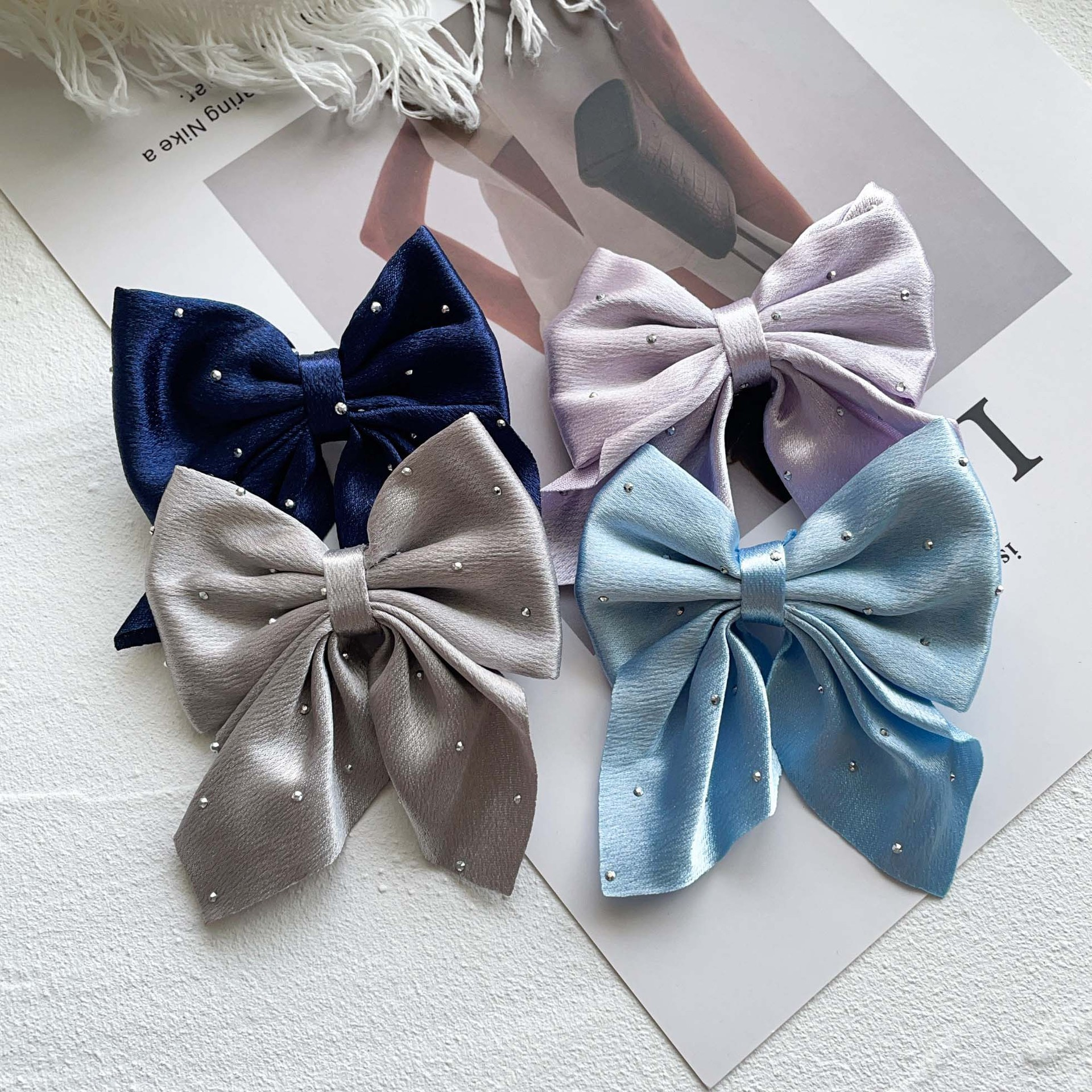 [4 FOR RM10] Solid Glossy Bow with Mini Rhinestones