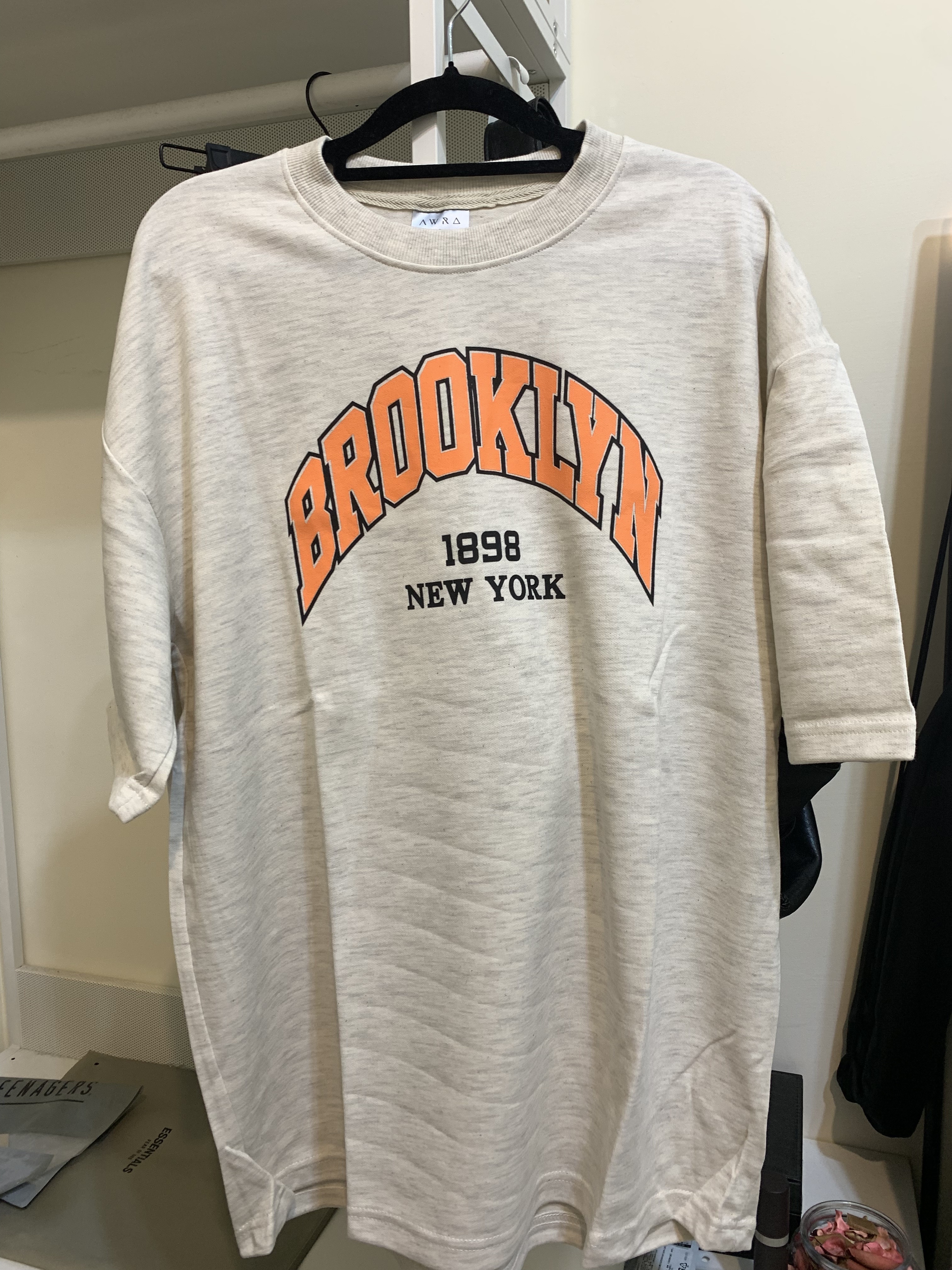 Brooklyn 燕麥 短袖