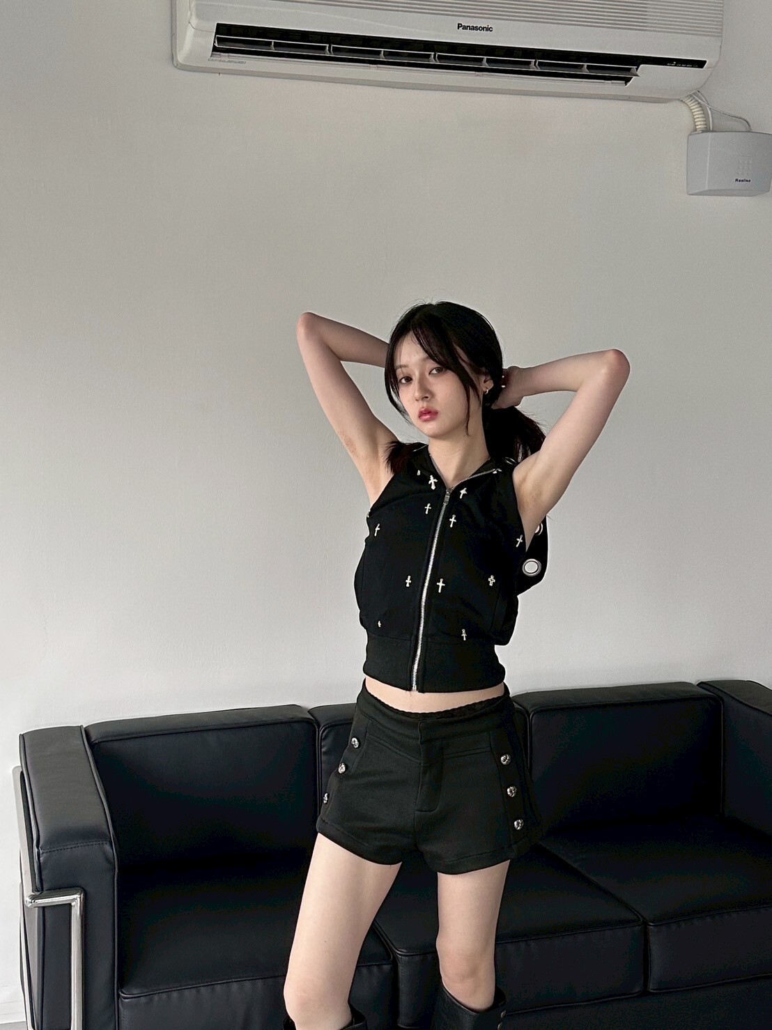 亞比女孩🎚️十字架露背連帽背心