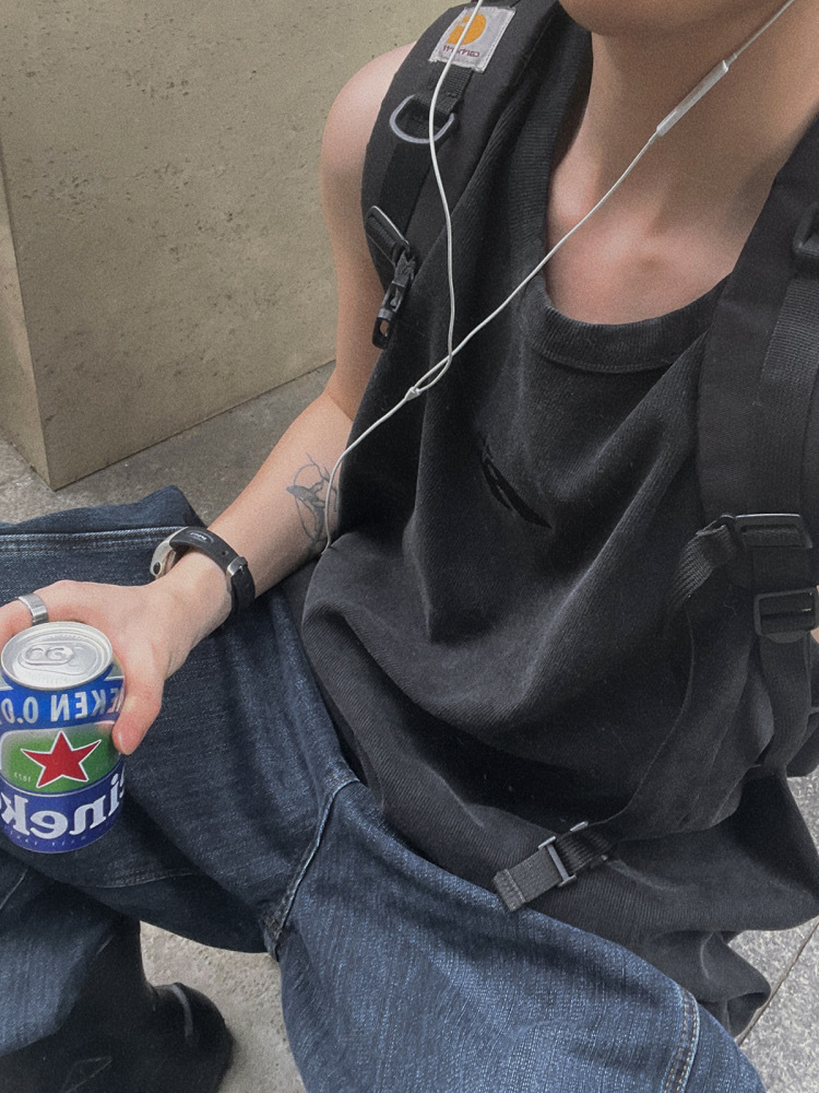 Aurocean 洗舊感 黑色螺紋背心