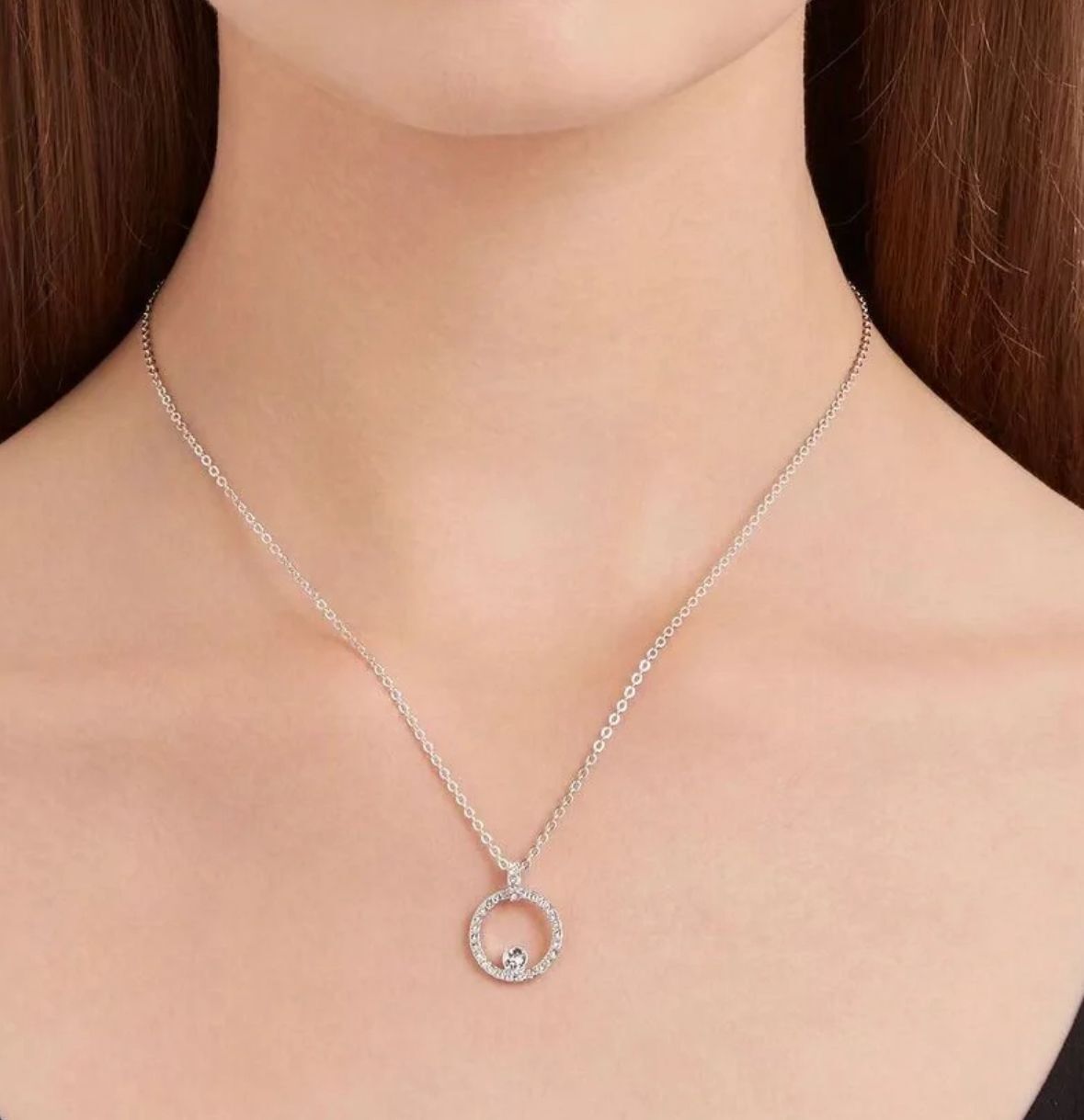 【預購】Swarovski Constella G051914 水晶圓圈吊墜頸鏈（銀色）