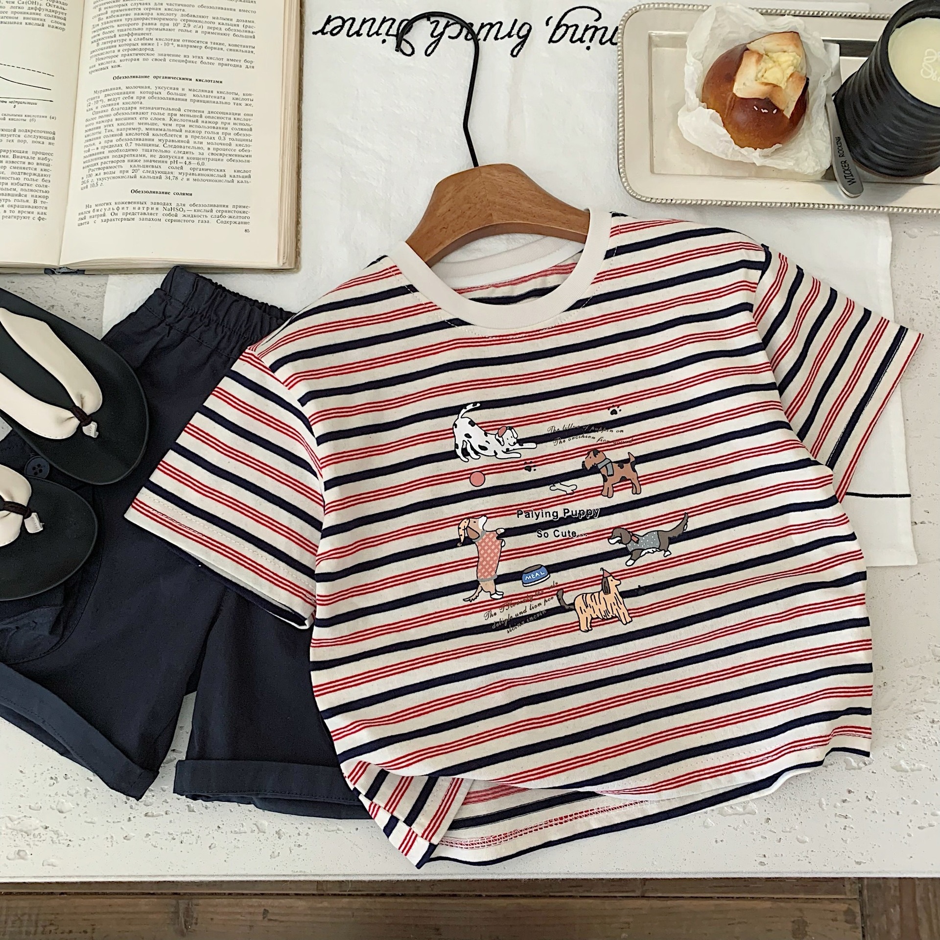 條紋狗狗玩耍上衣