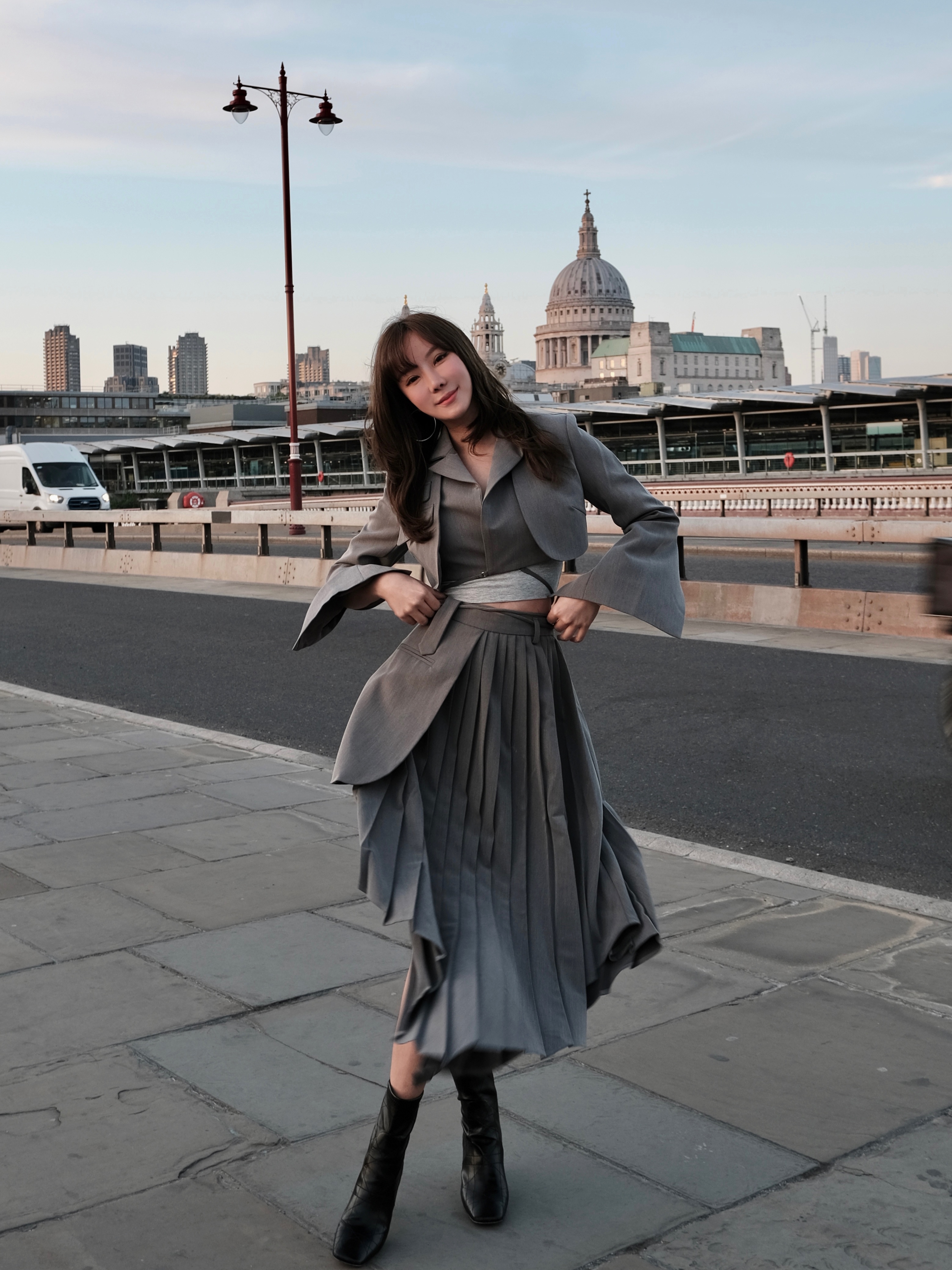 Modish 高質感百褶裙翻領套裝