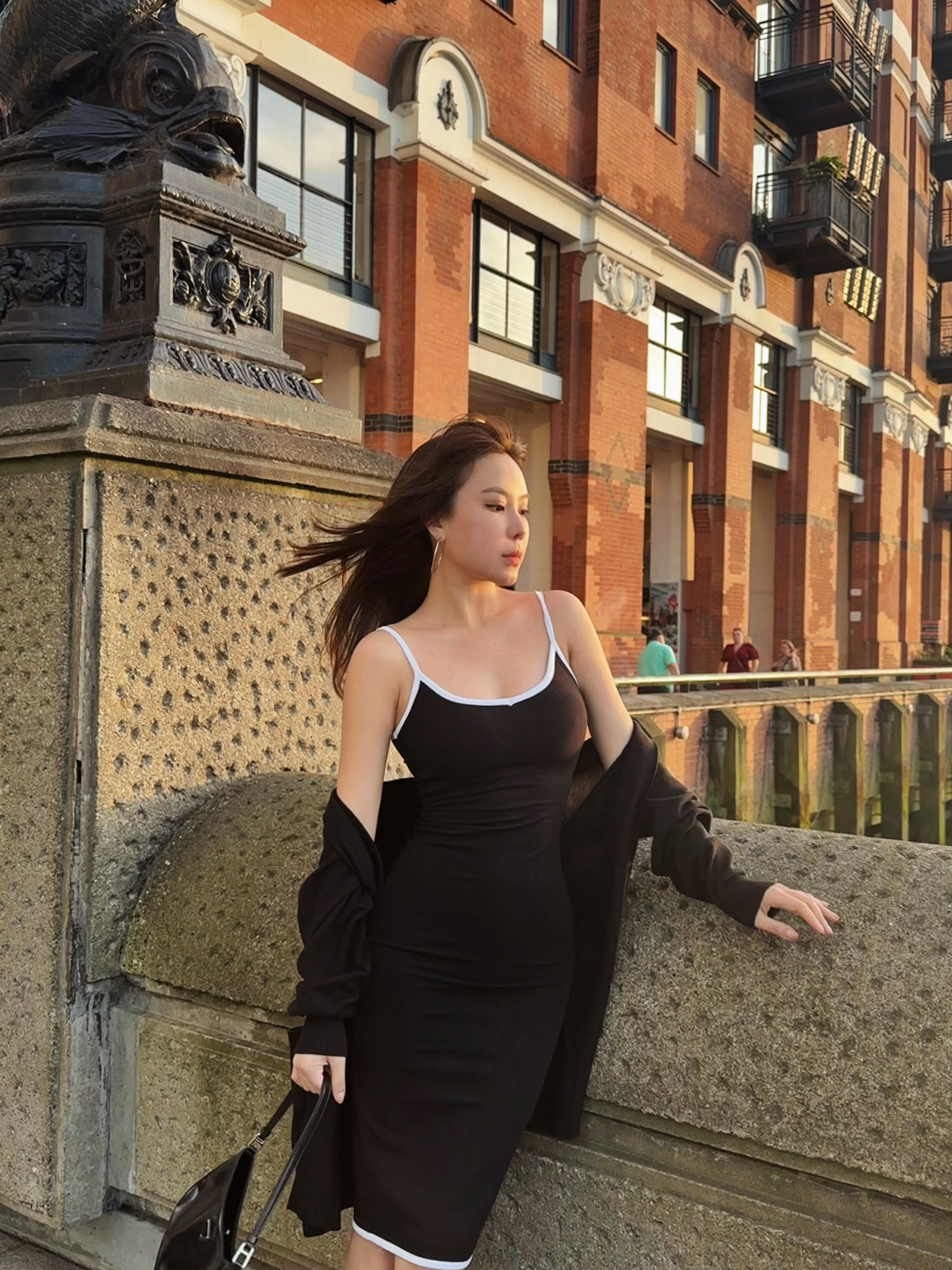 Classic style 撞色細肩帶顯瘦洋裝