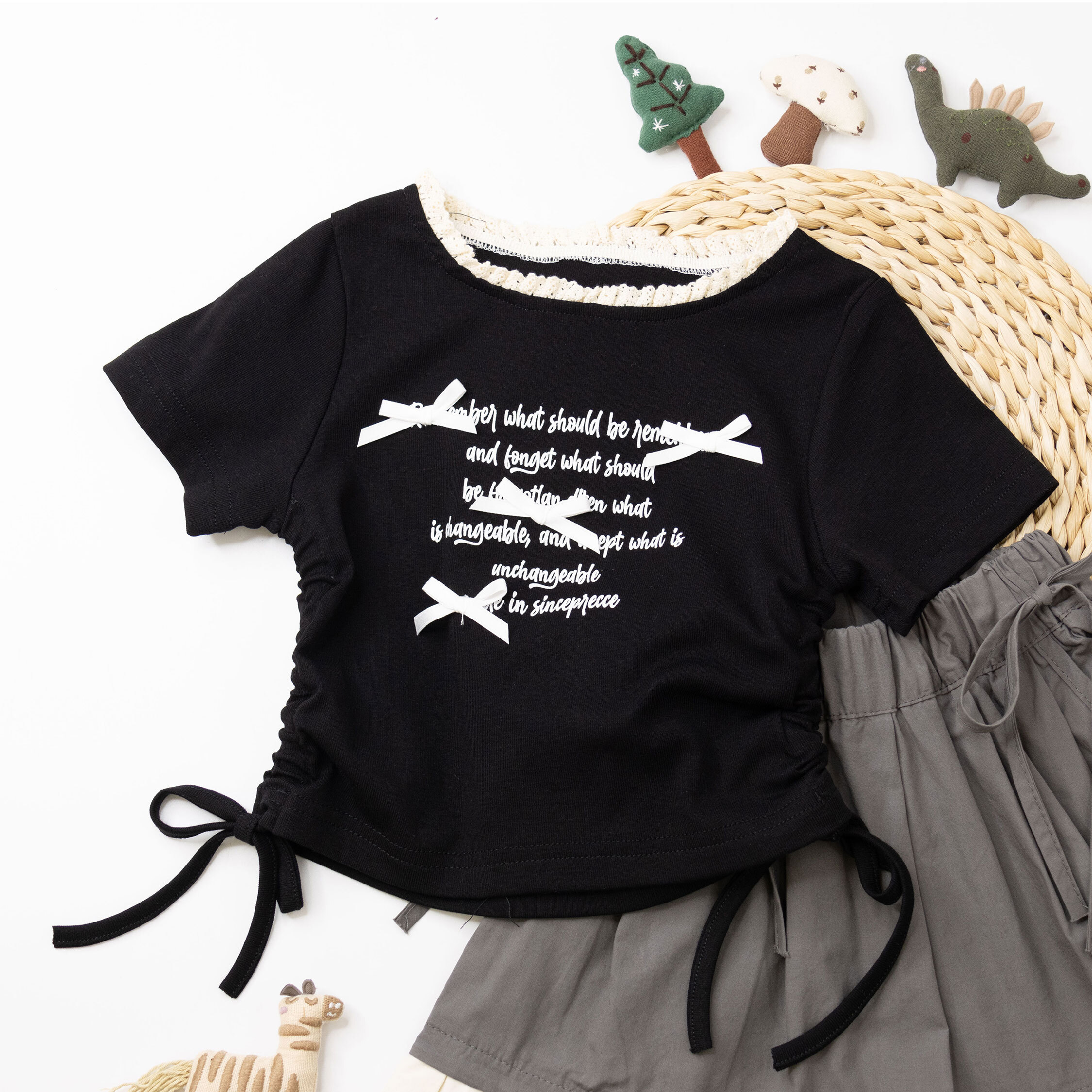 【H50398】質感美式字母蝴蝶結裝飾上衣