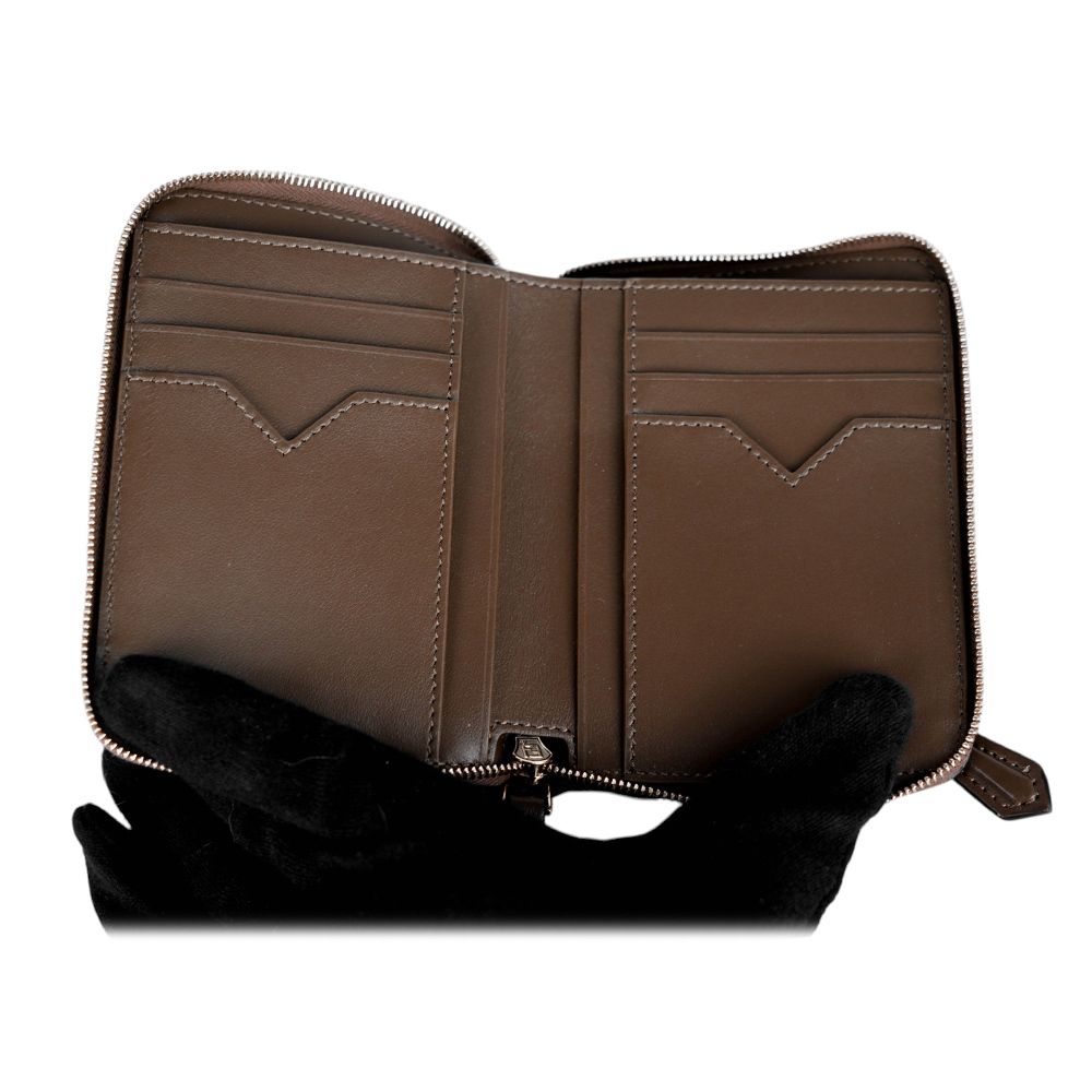 【FENDI】FF Diamonds 浮雕皮革6卡拉鏈短夾(棕色) 8M0508 ADYM F13VK