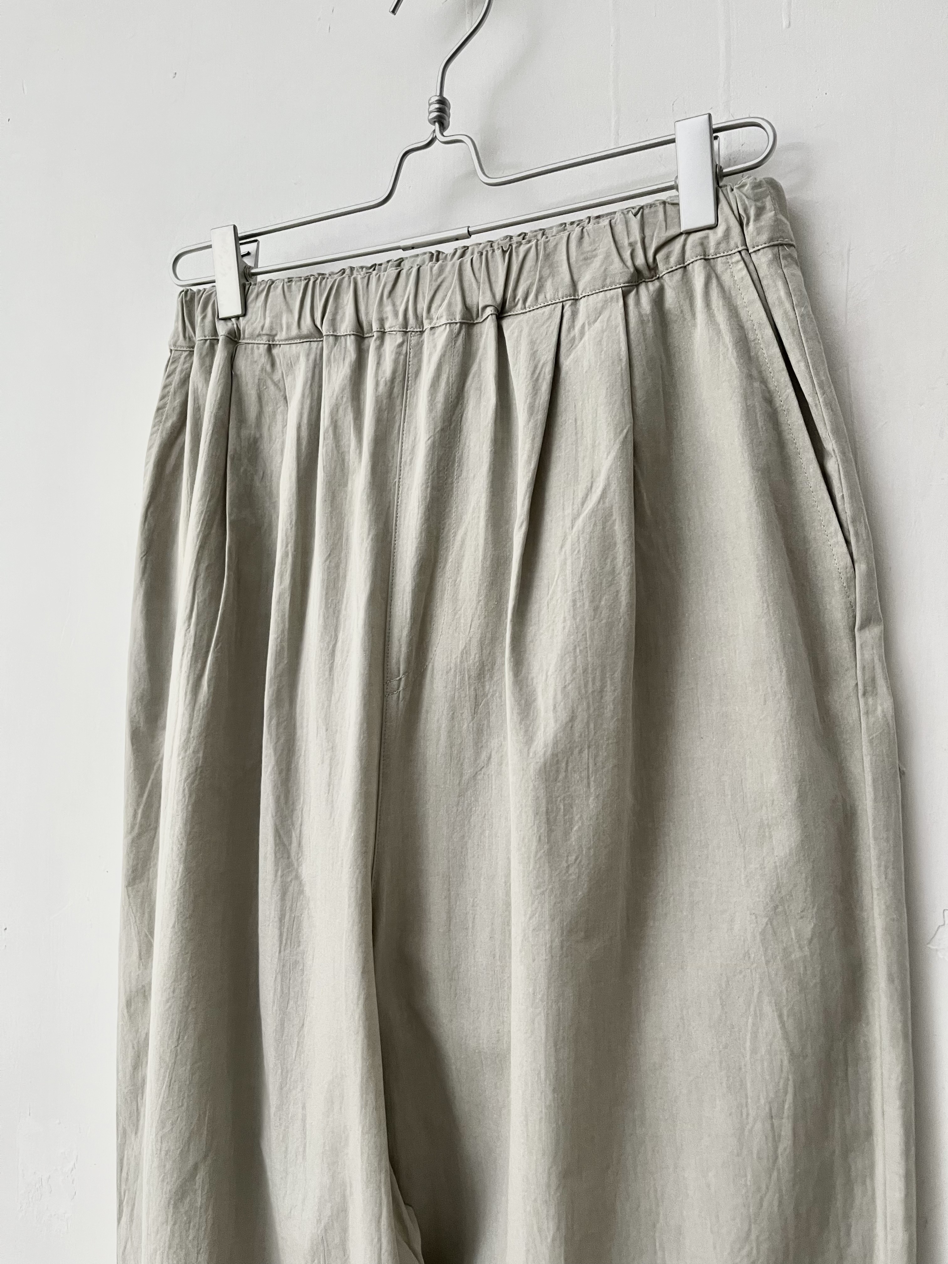 日本製  BLUE LAKE MARKET淺灰褲