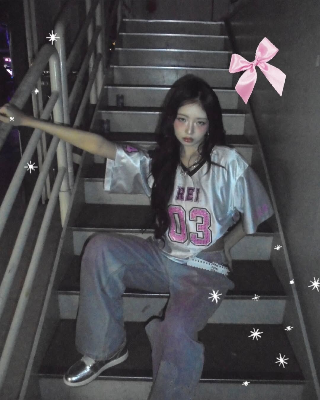 AVANDRESS POP PINK BRUSH DENIM PANTS LIGHT BLUE