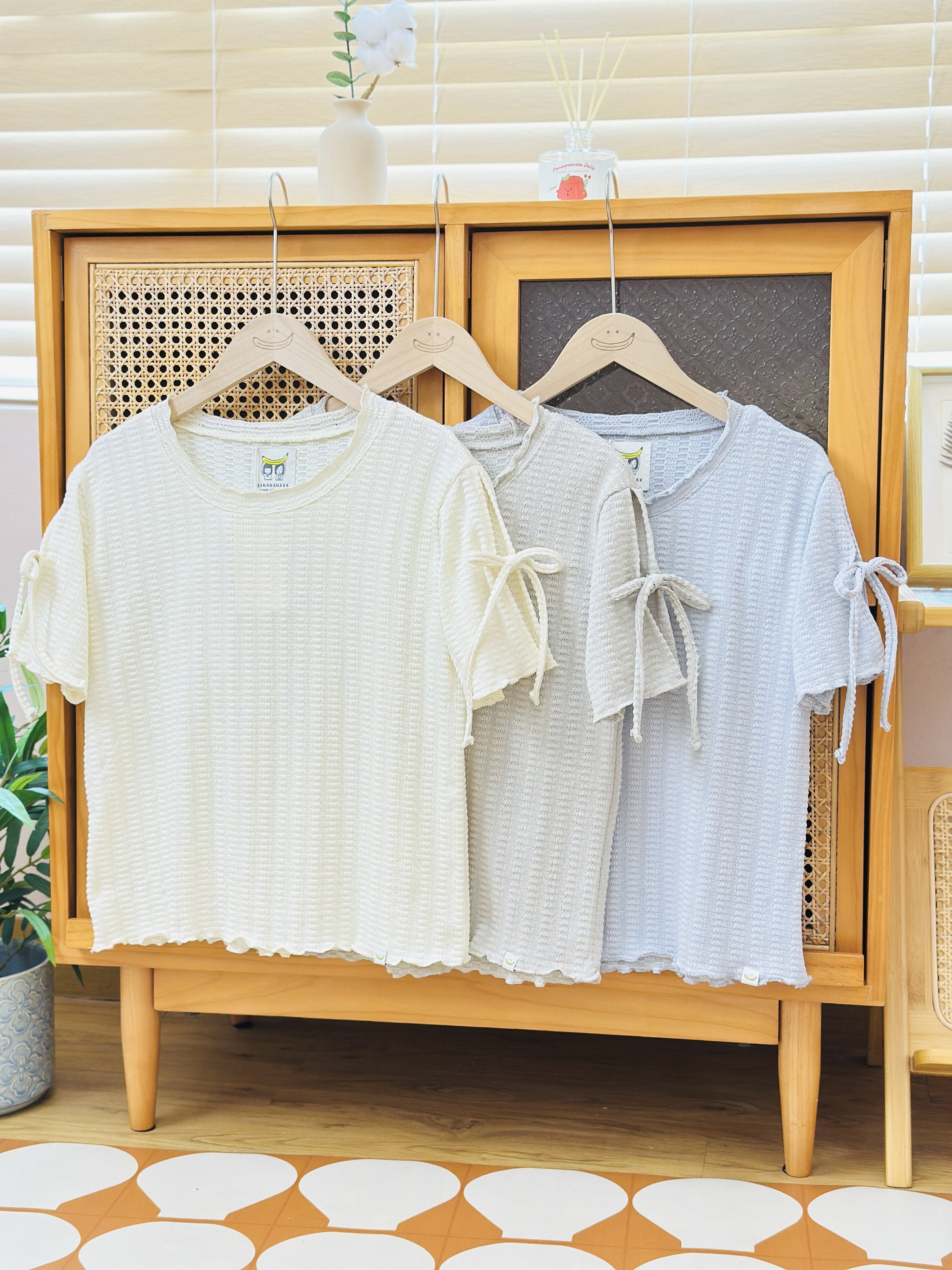 三色 / 針織蝴蝶結開袖上衣 / Ribbon Slit Sleeve Knit Top