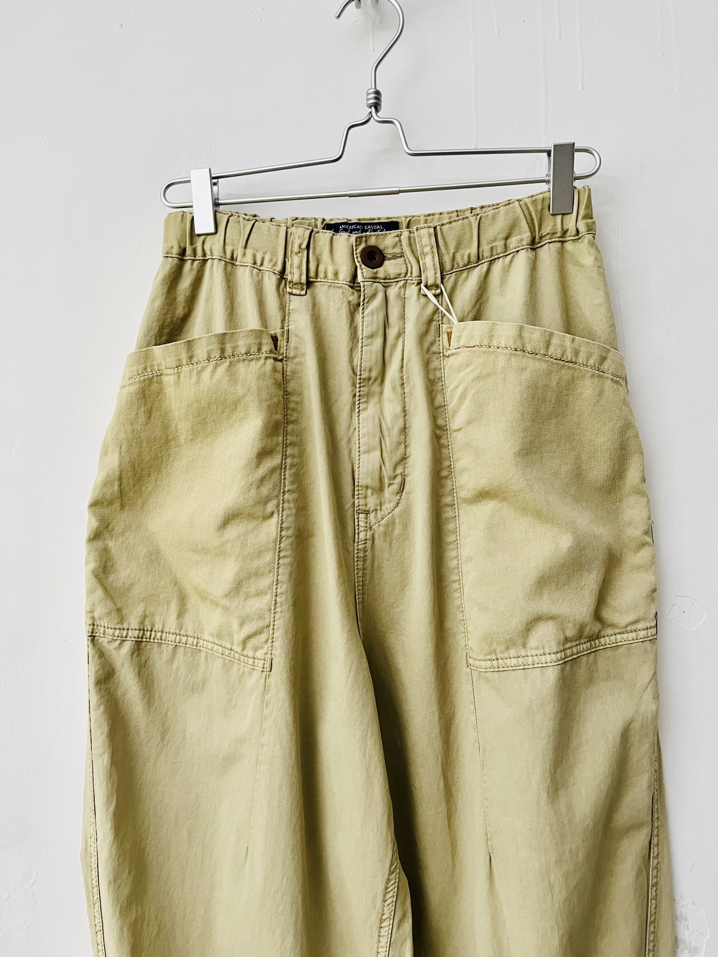 CUBE SUGAR卡其色褲