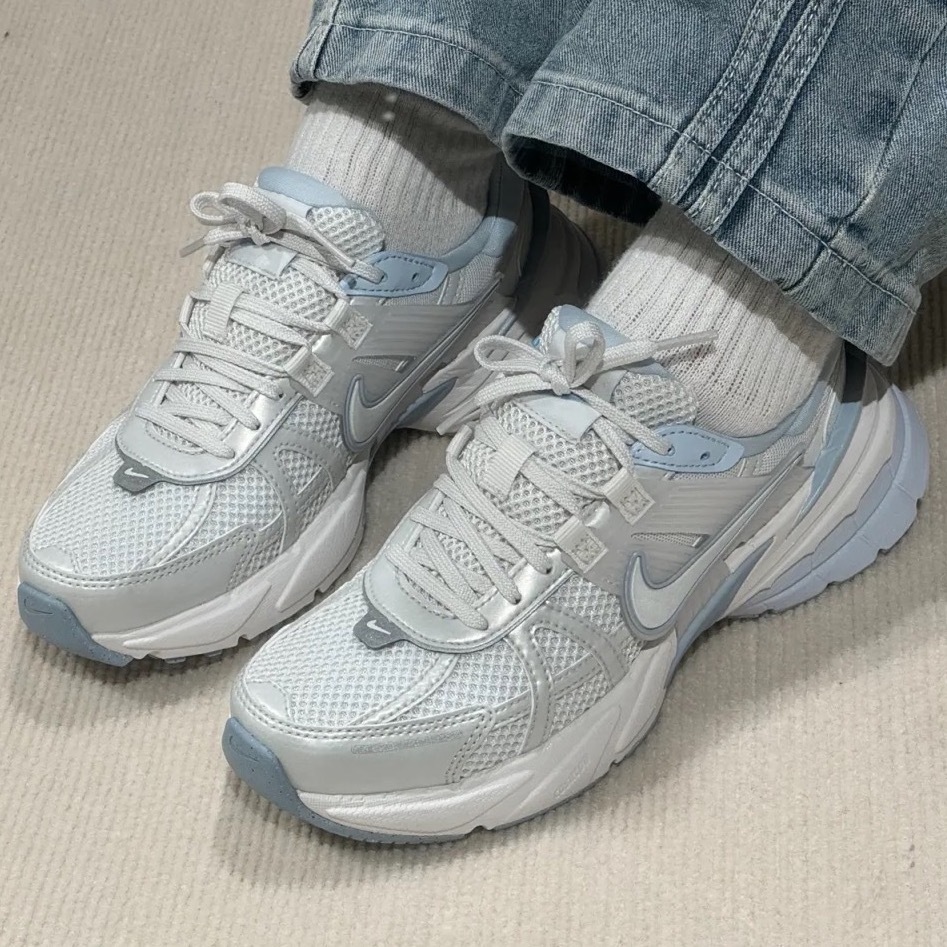 NIKE V2K RUN RUNTEKK 海鹽藍 寶寶藍 奶油白 米灰 銀色 復古 女鞋 FD0736-009 / 預購