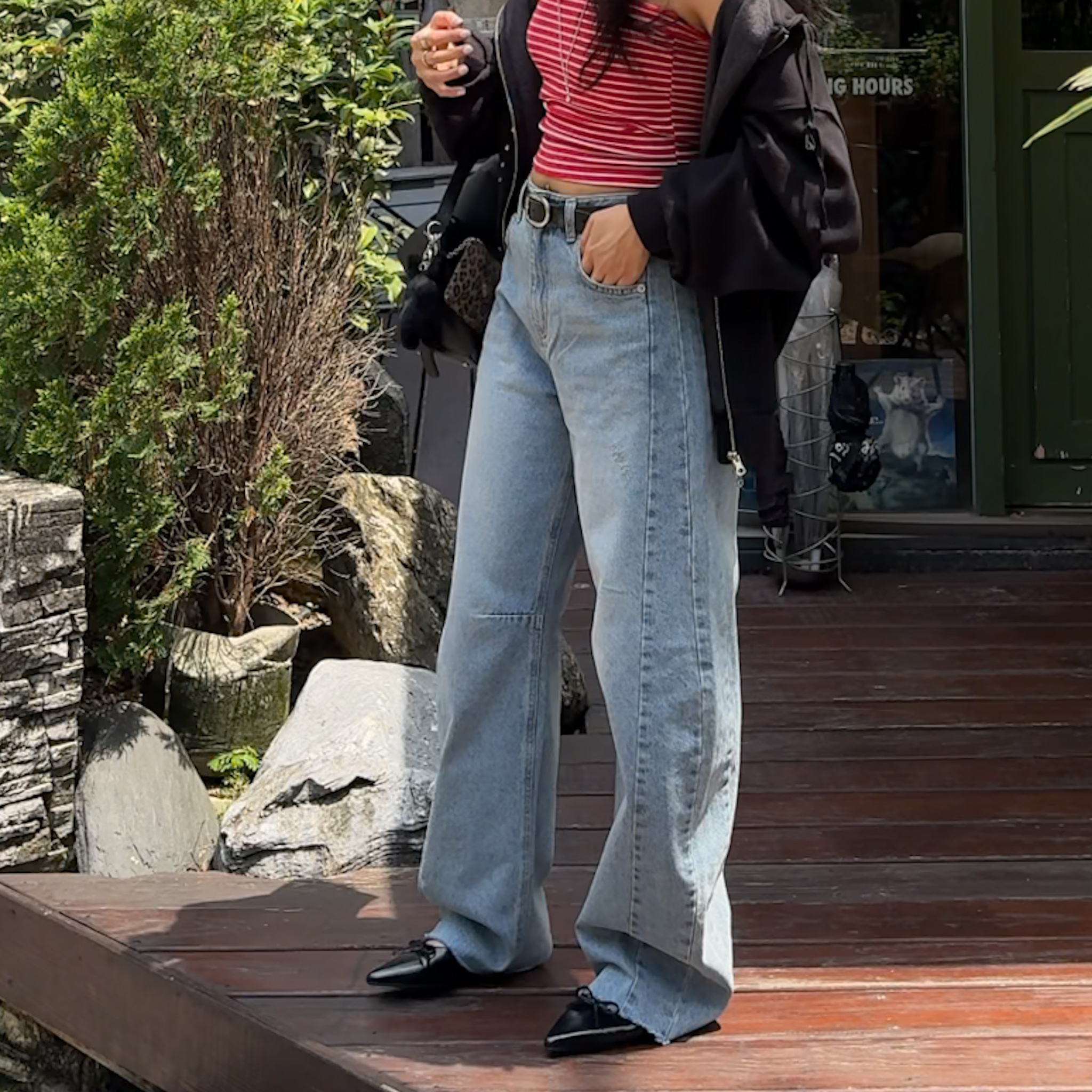 D27 闆娘自留!側設計車線廓型下縮牛仔褲(S/M)