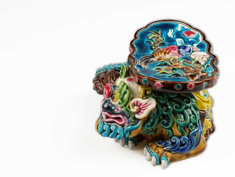 鹿港窯禮品館│交趾陶 獅枕