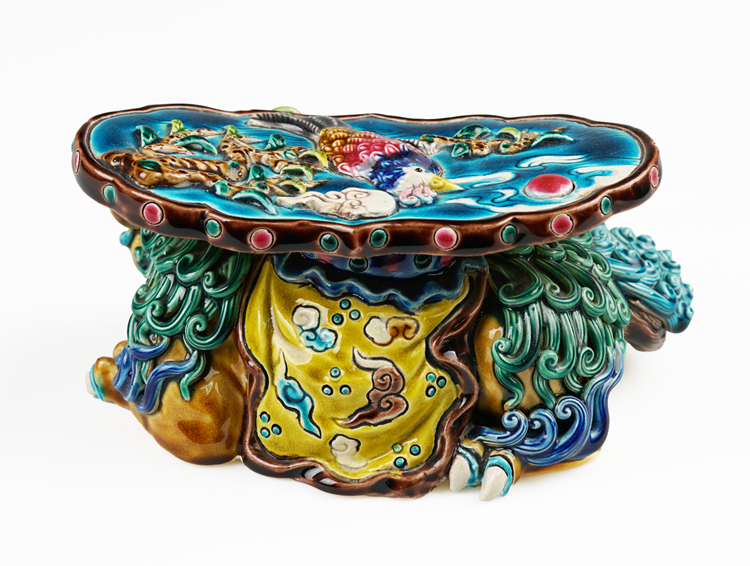 鹿港窯禮品館│交趾陶 獅枕