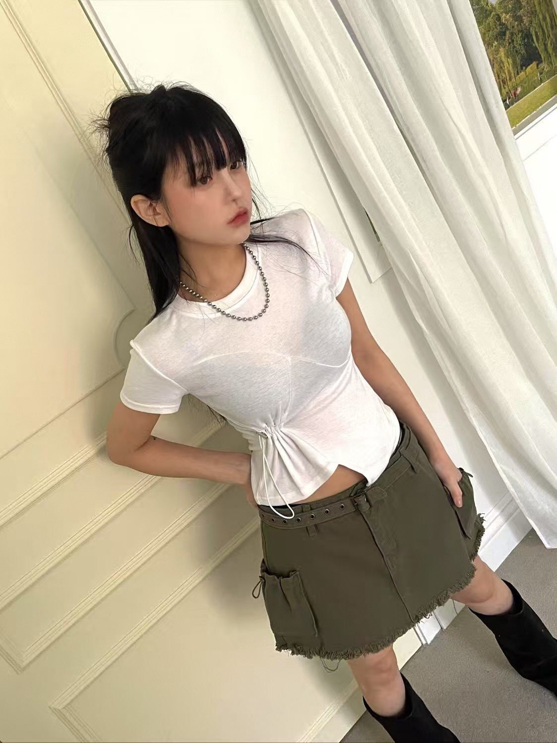 上衣丨兩側抽繩收腰上衣