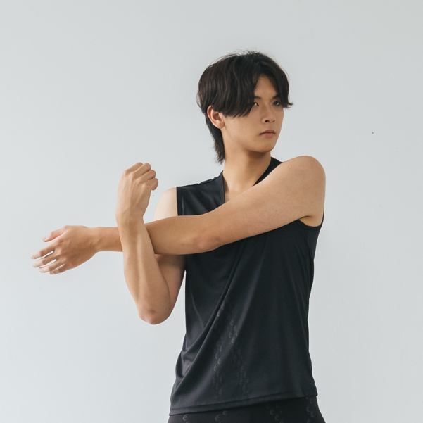 【黑電氣石】透氣 V 領內搭背心｜男款