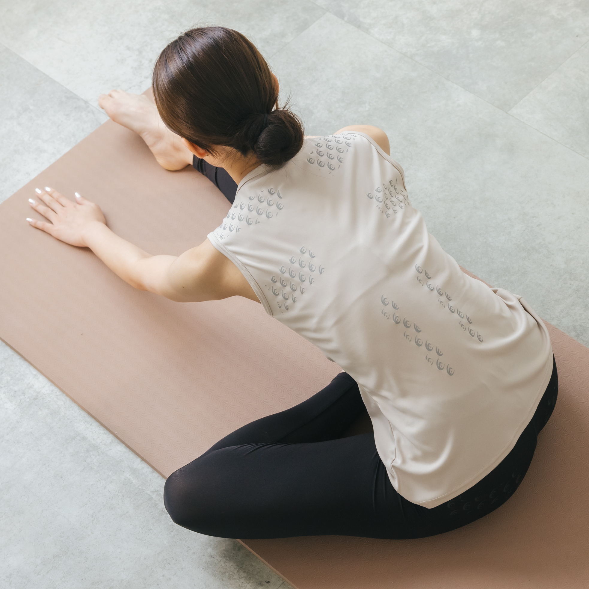 【黑電氣石】透氣圓領內搭背心｜女款