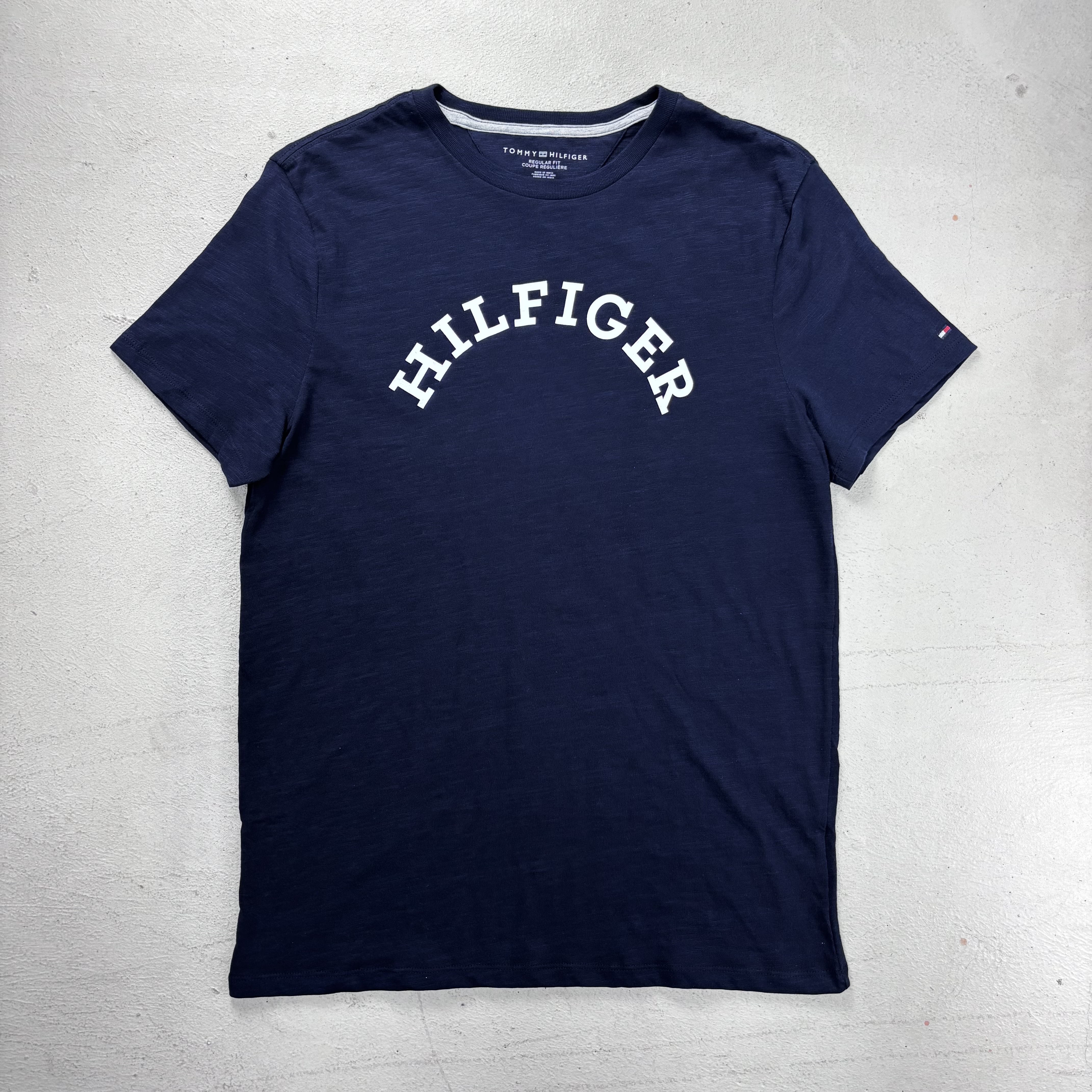 Tommy Hilfiger 半圓字樣短袖 (深藍)