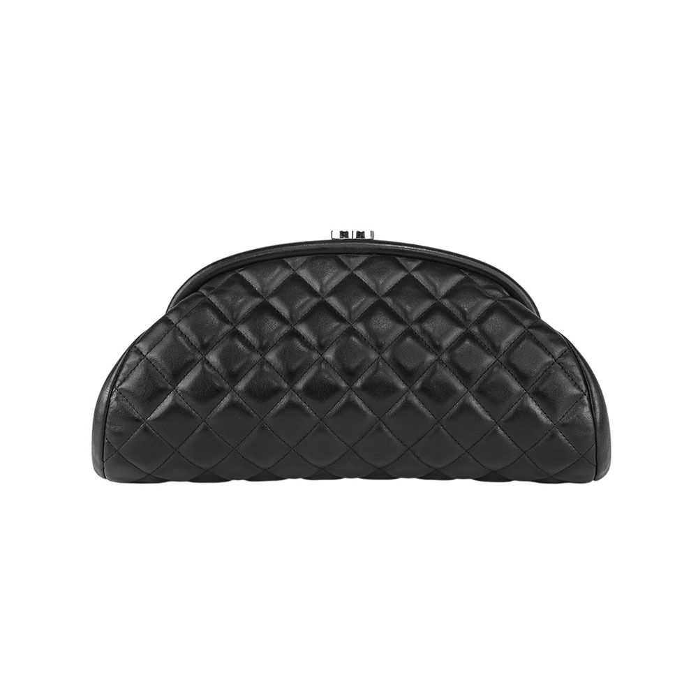 【CHANEL 】銀釦菱格紋小牛皮手拿包(黑色) 14317082