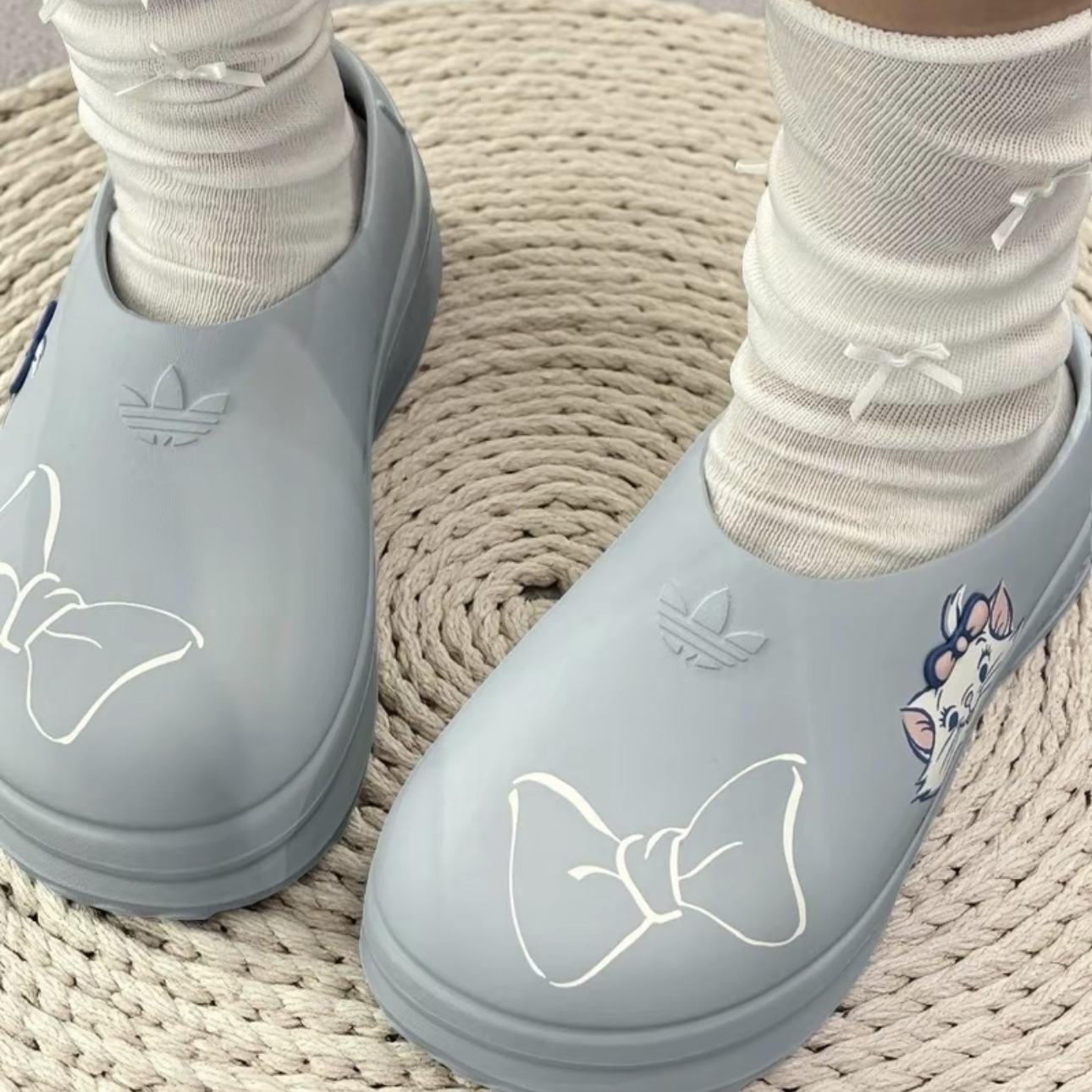 DISNEY 瑪麗貓 x ADIDAS ADIFOM STAN MULE FOCUS 包頭拖鞋 懶人鞋 聯名 JR4245